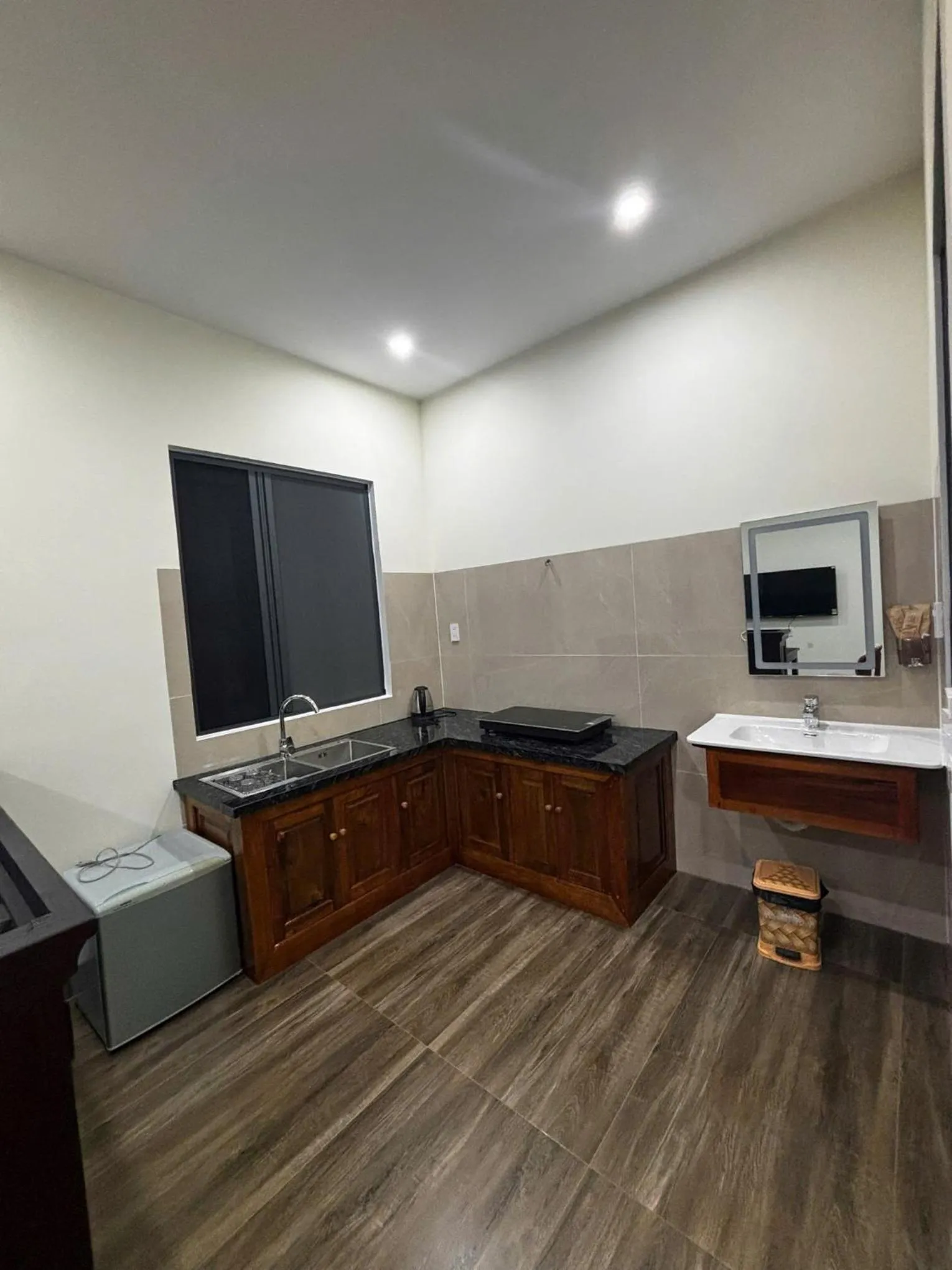 Kitchen or kitchenette in Hoàng Đô Hotel