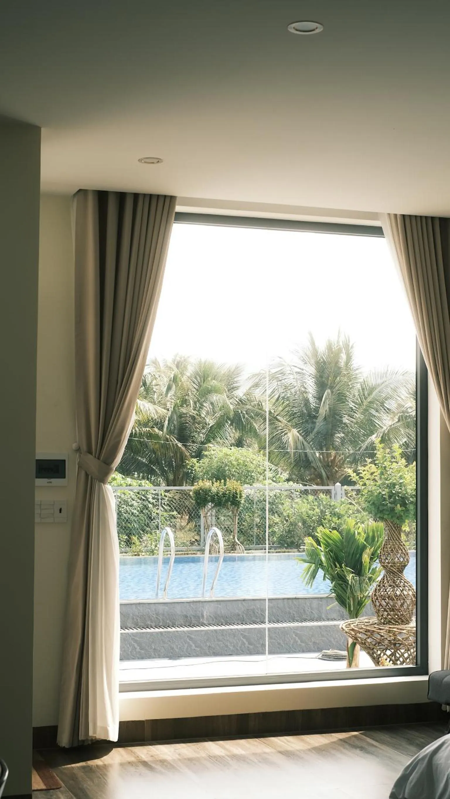 Swimming pool in Hoàng Đô Hotel