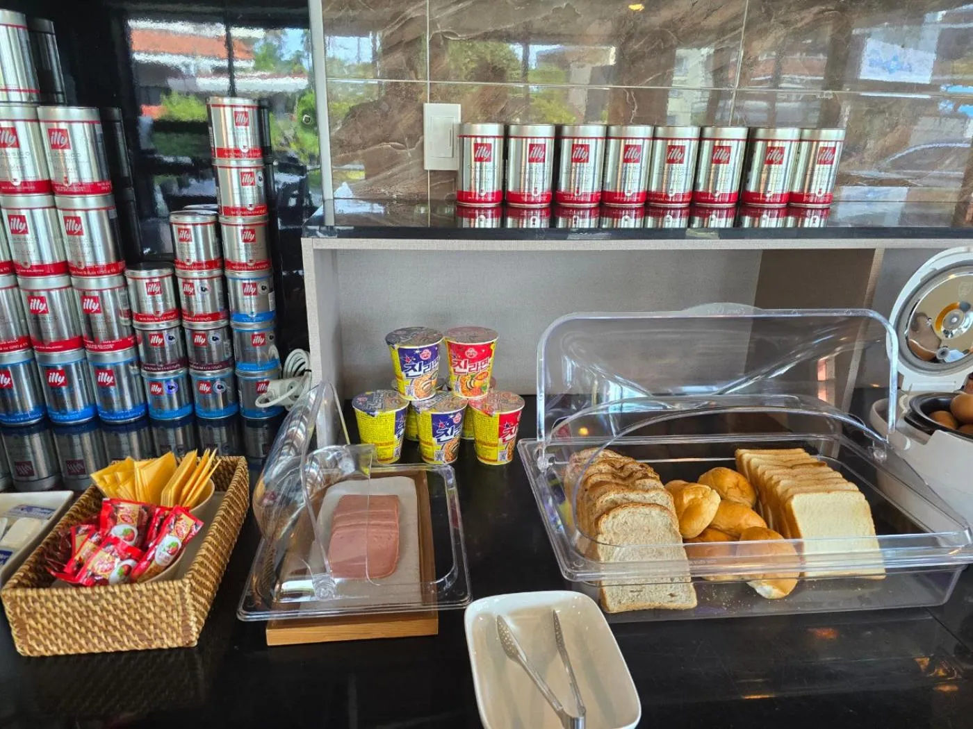 Food in Cheonjiyeon Hotel