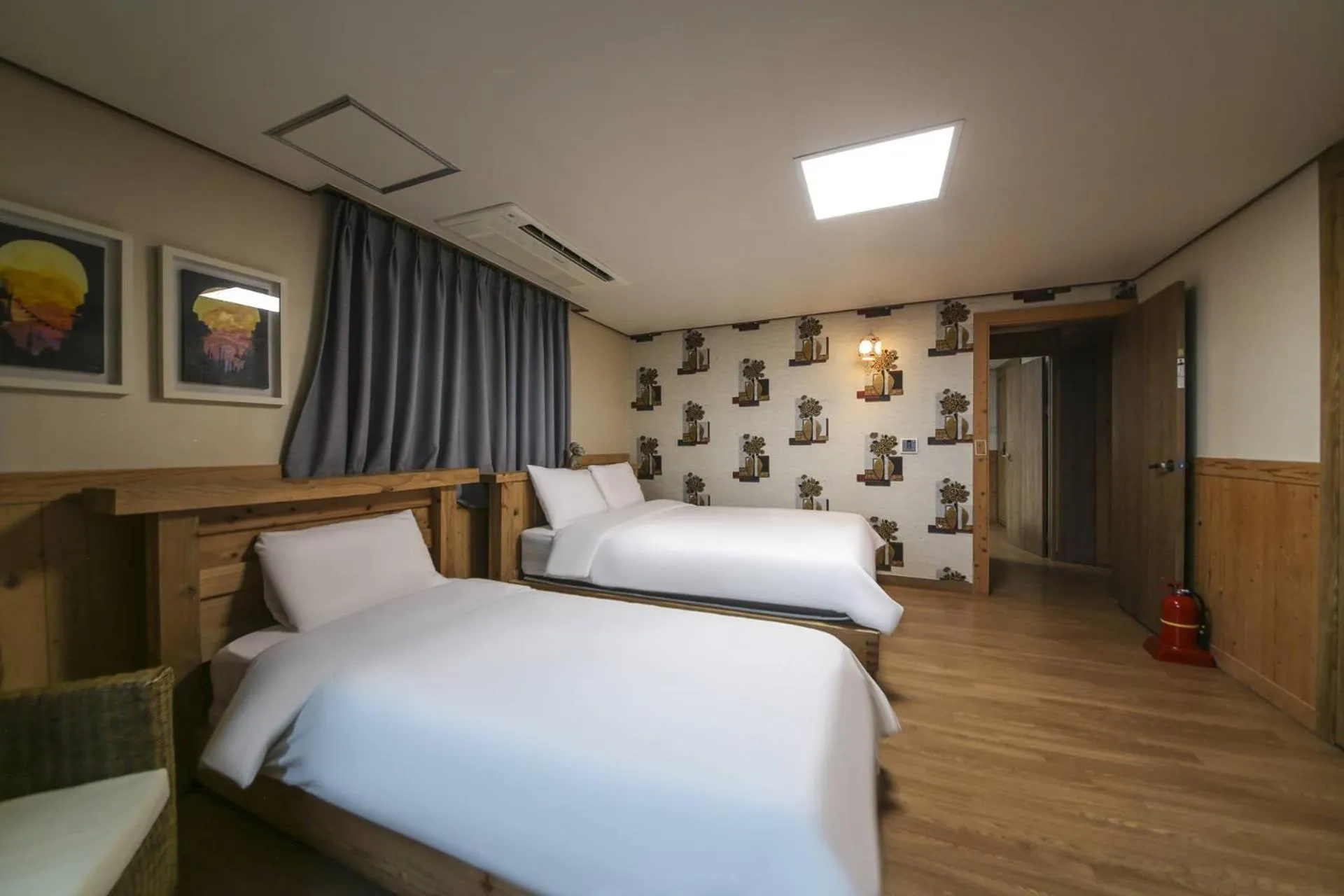 Bed in Cheonjiyeon Hotel