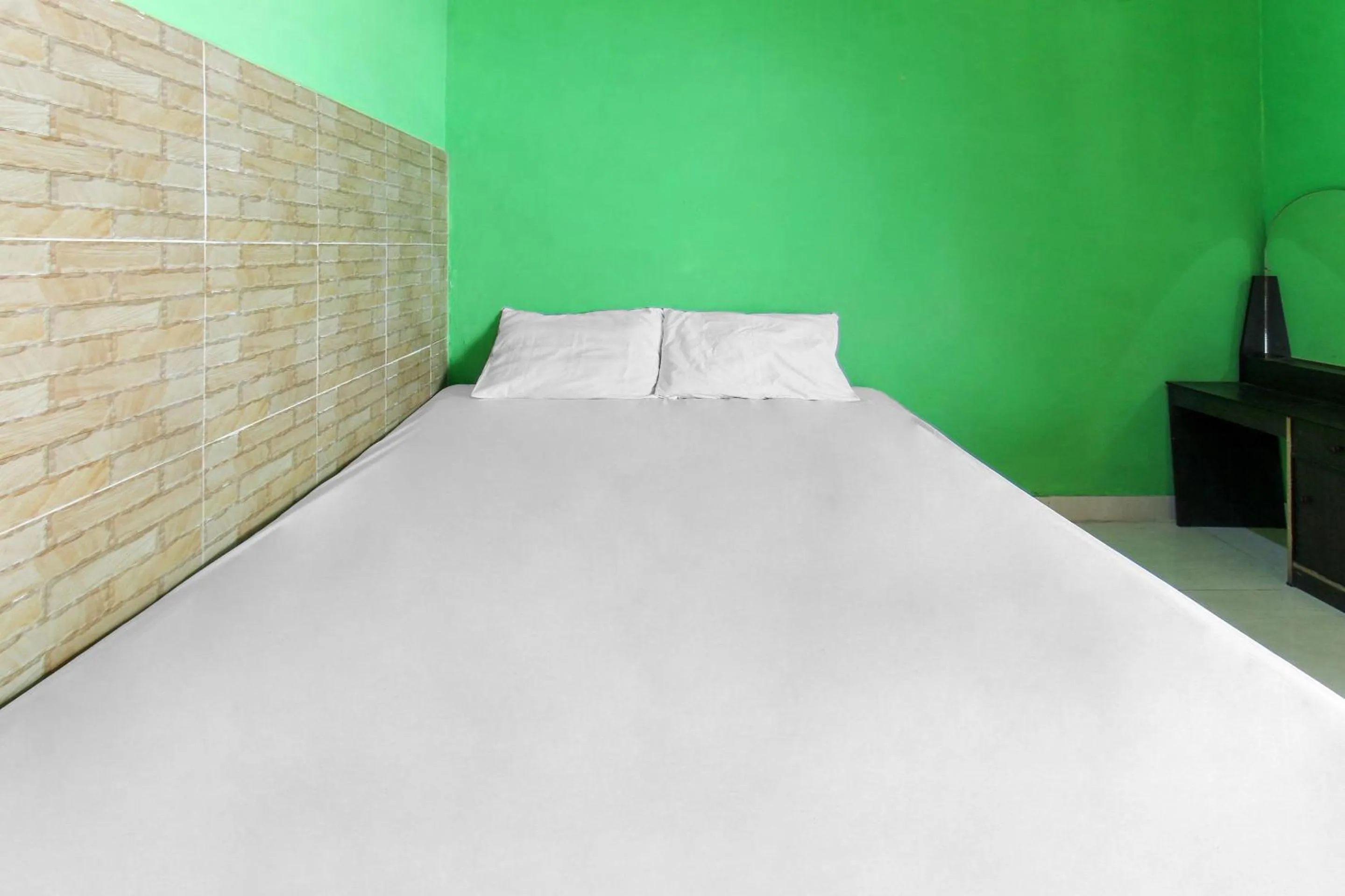 Bedroom in Hotel O Jayanni