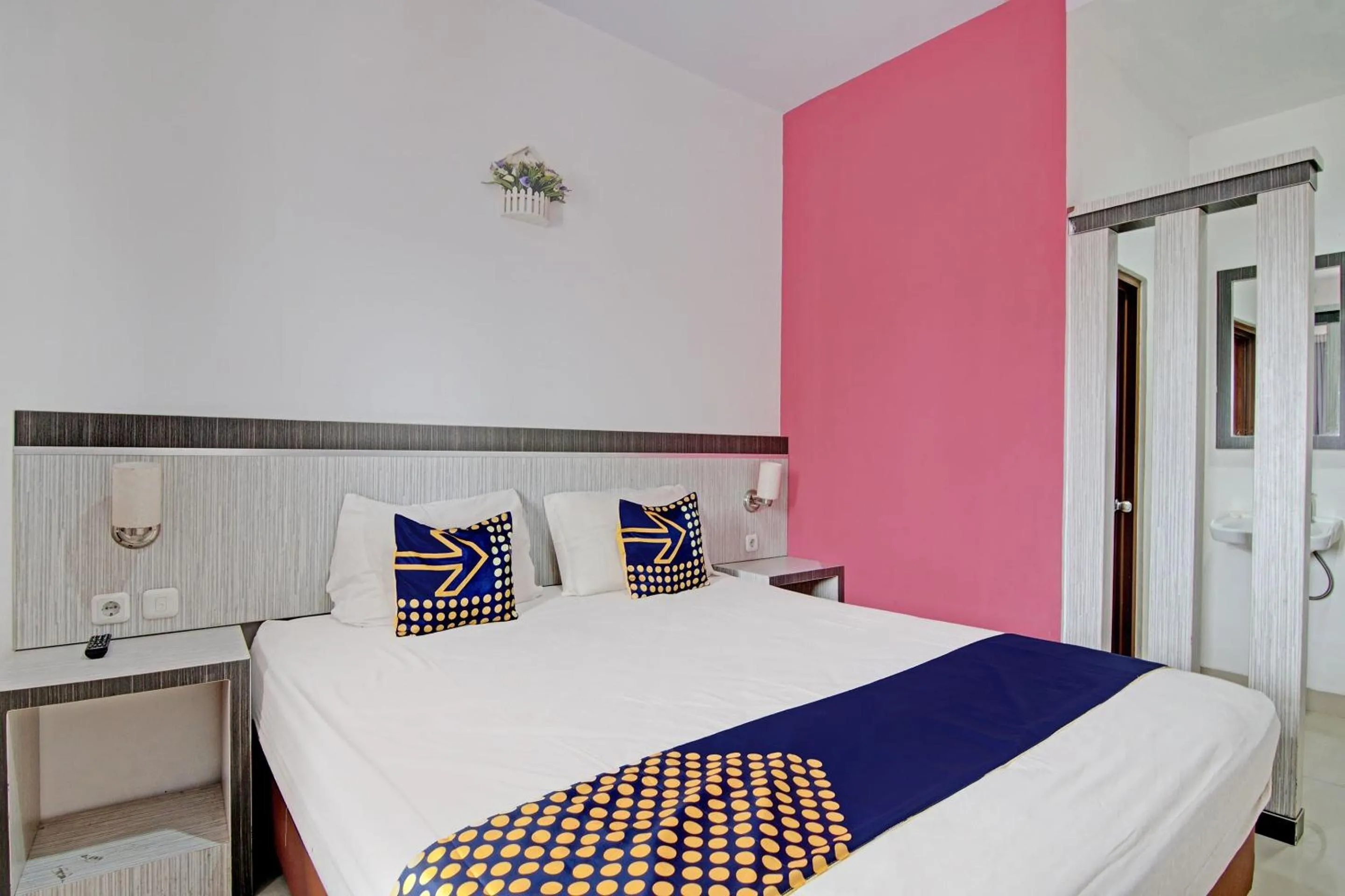 Bedroom, Bed in Hotel O Wisma Jaya SyariahNearRM Beringin Indah