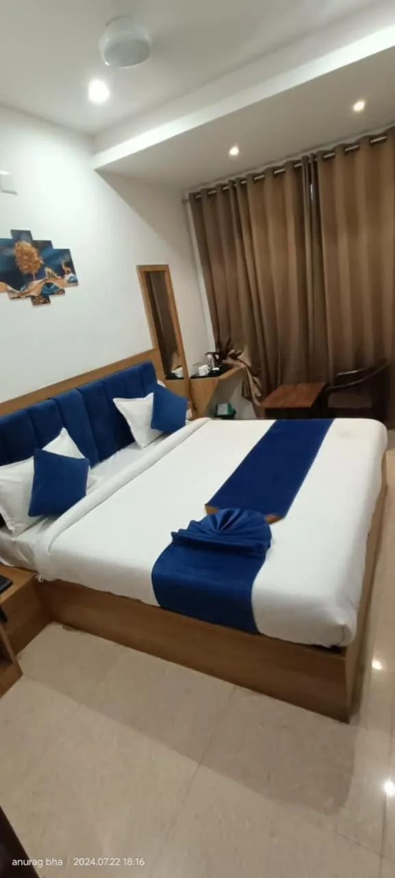 Bedroom in Hotel Raas Inn, New Hotel