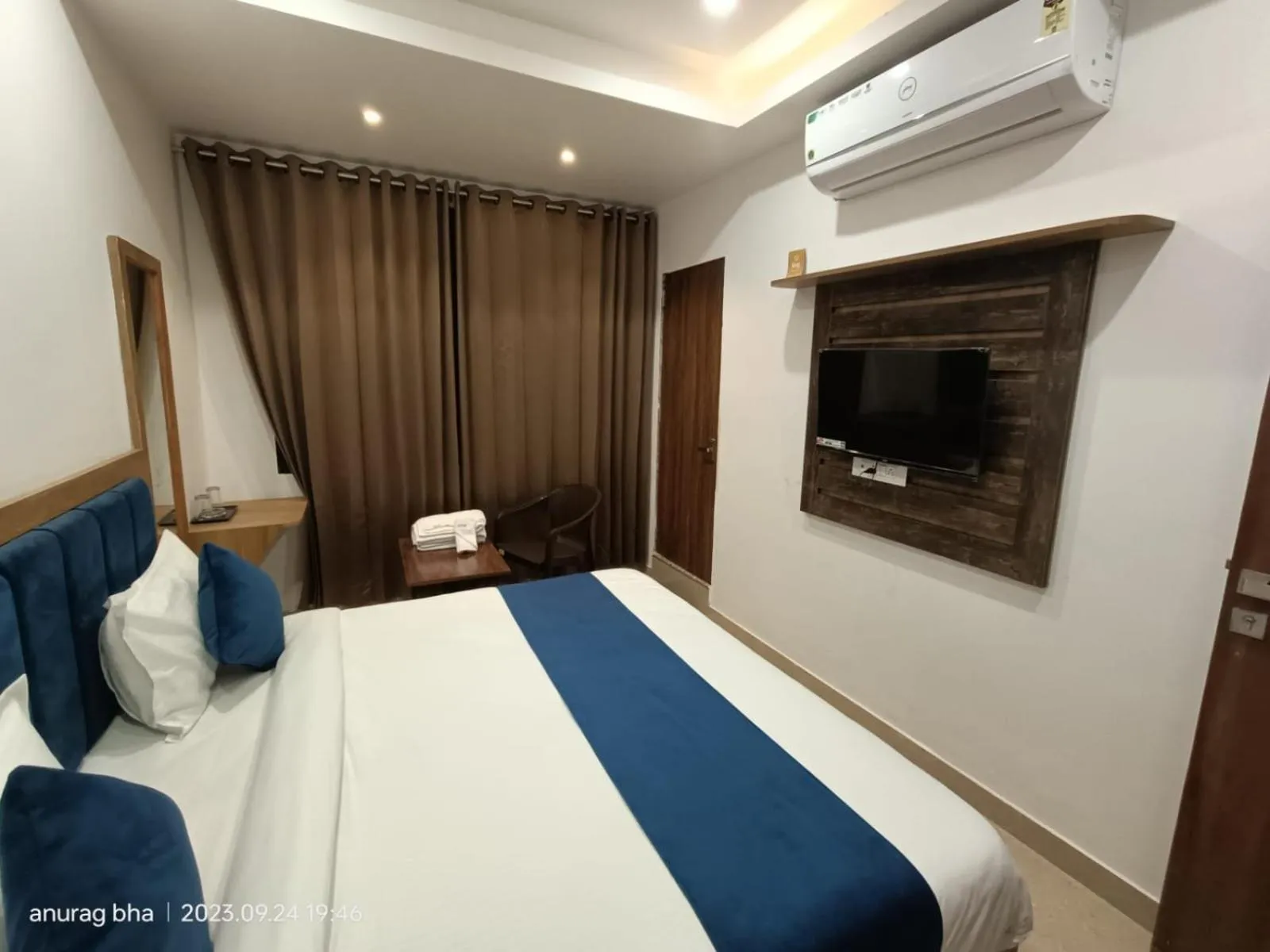 Bedroom in Hotel Raas Inn, New Hotel