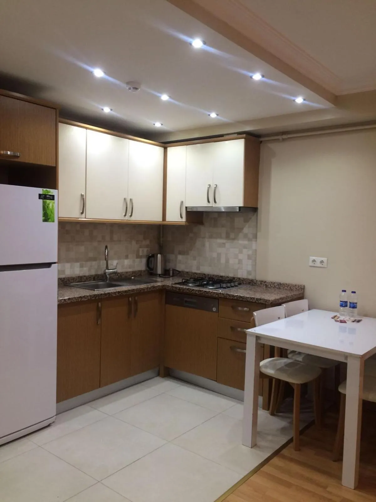 Kitchen or kitchenette in Homelike Residence