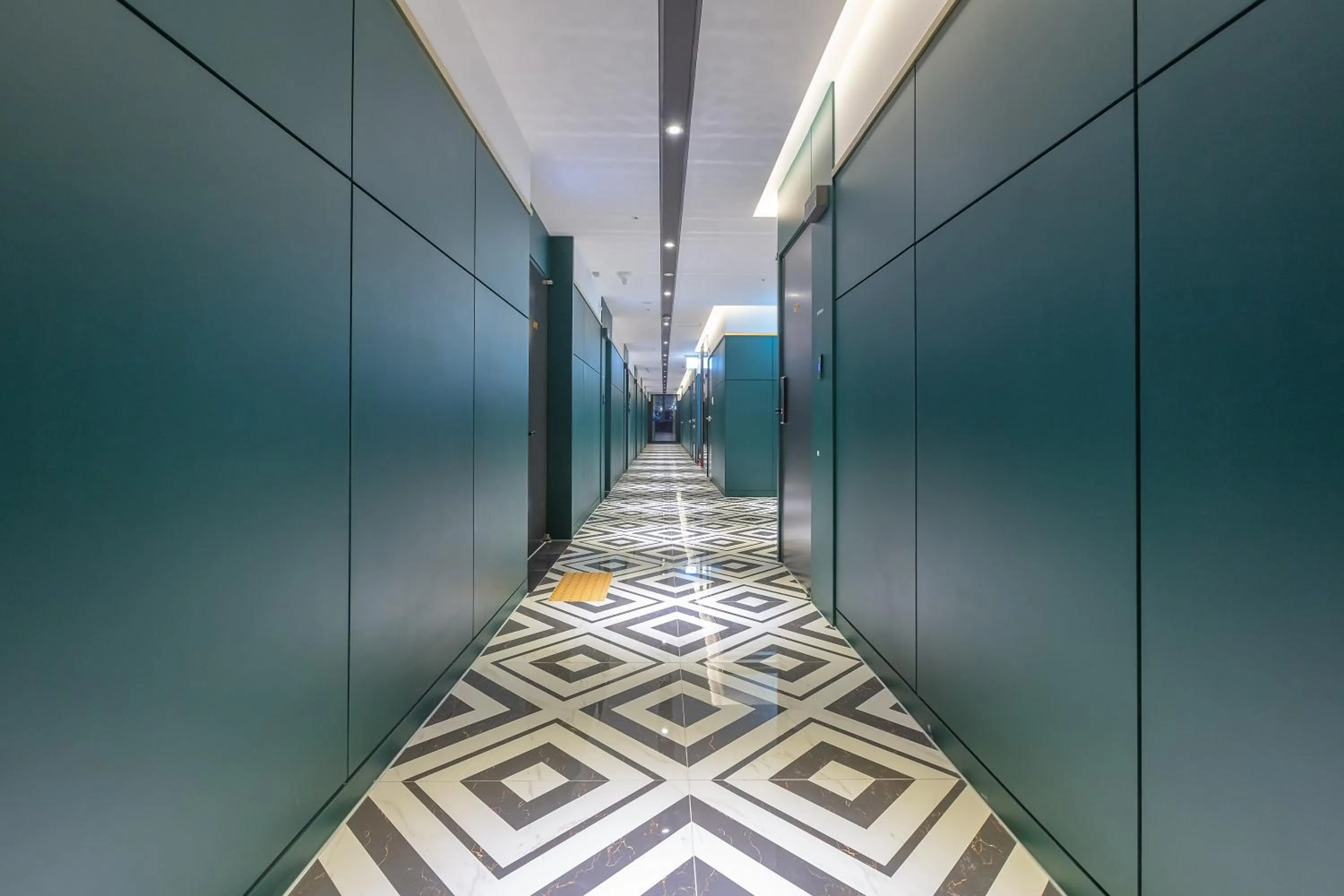 Area and facilities in NOMAD HOTEL