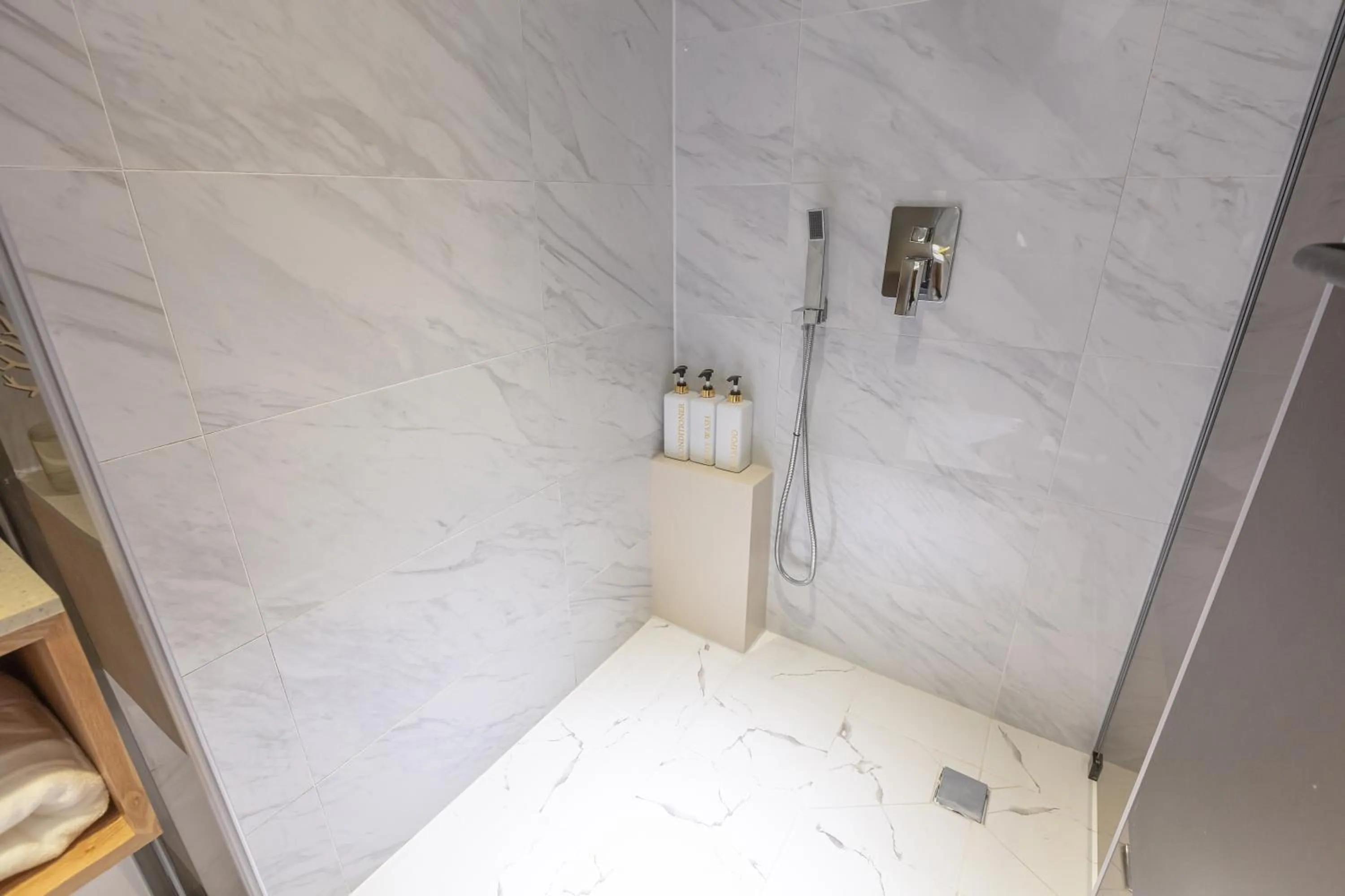 Shower in NOMAD HOTEL