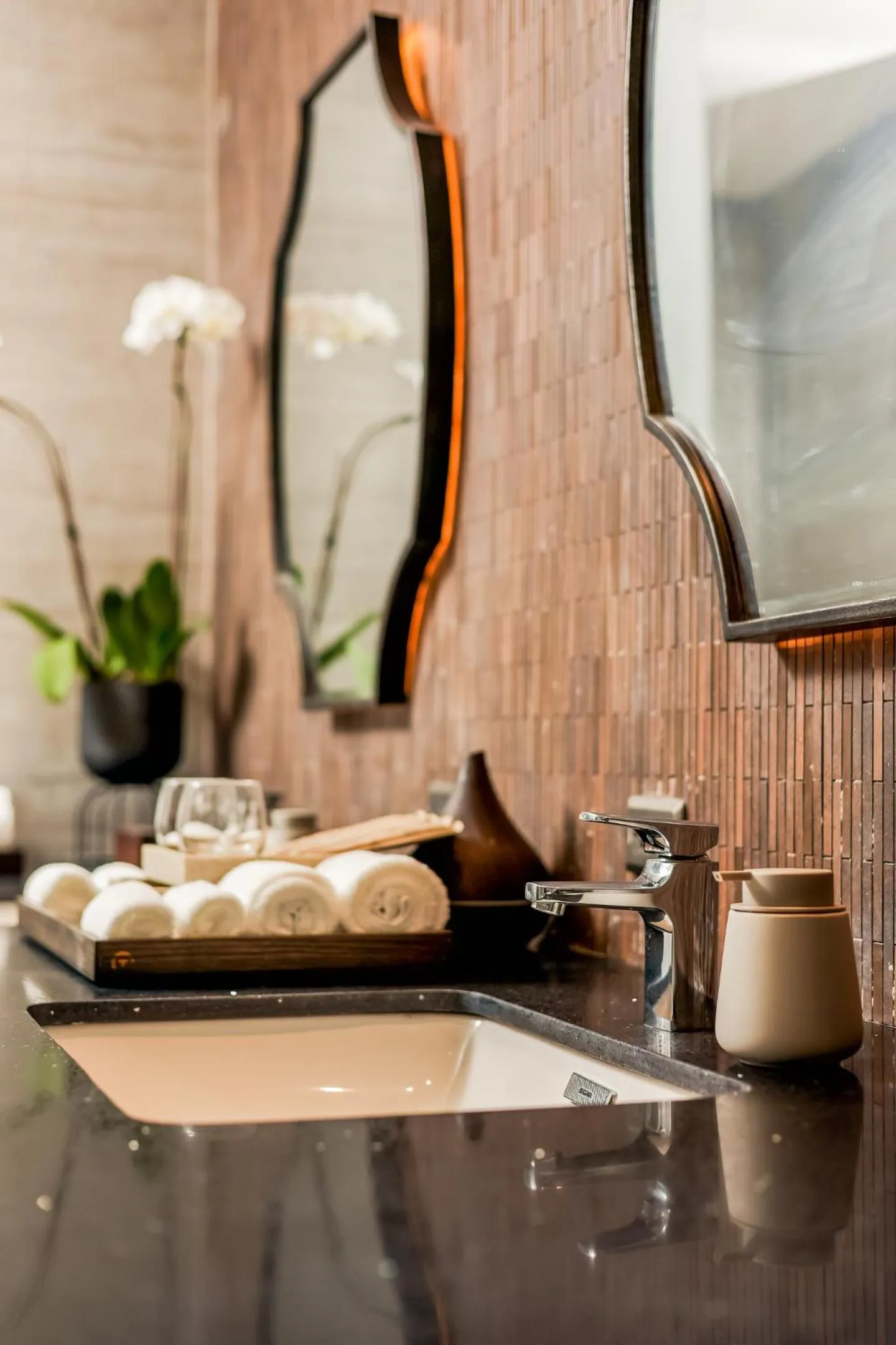 Brittany Hotel Villar City