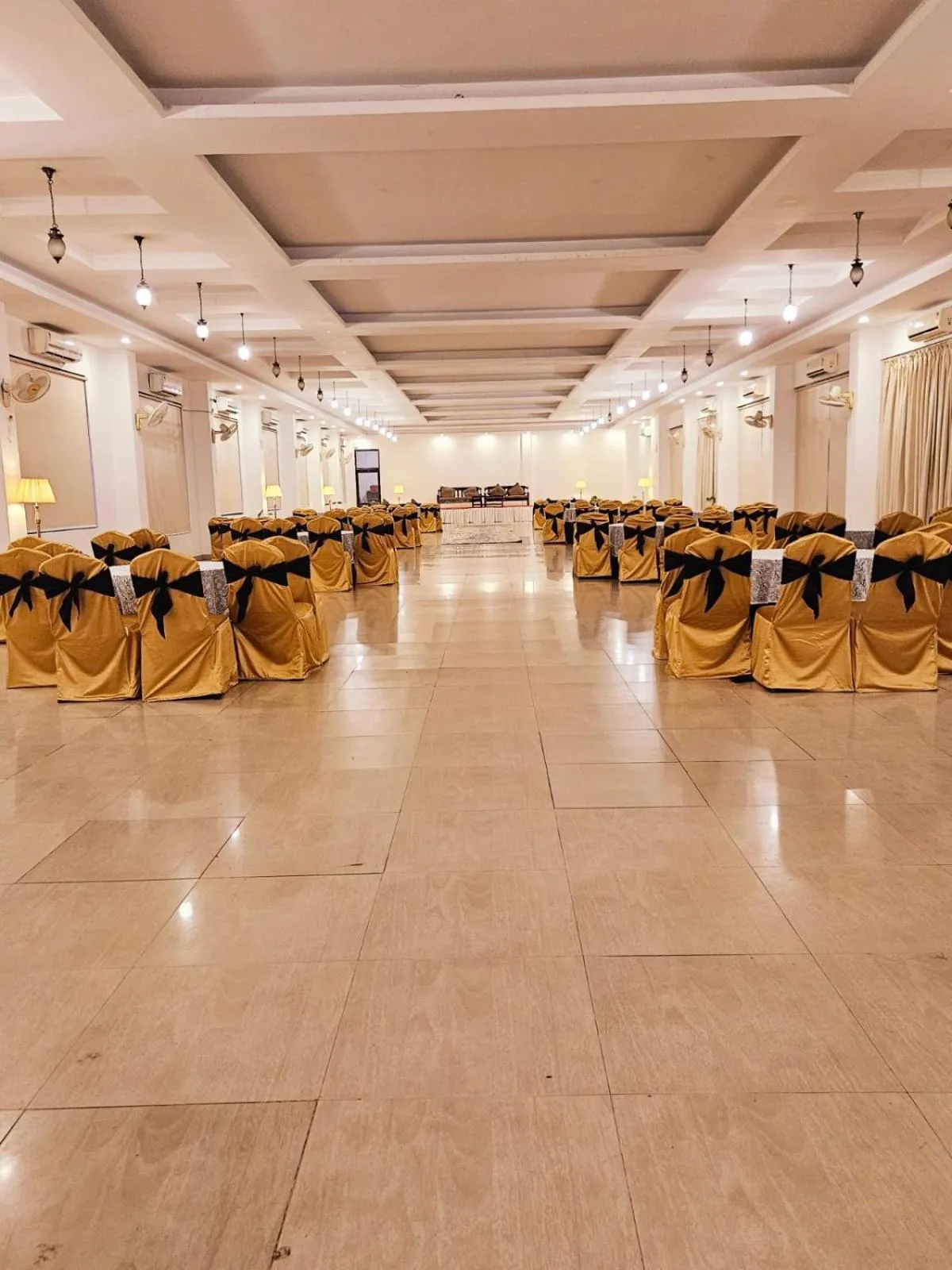 Banquet/Function facilities in Corbett Tusker Trail