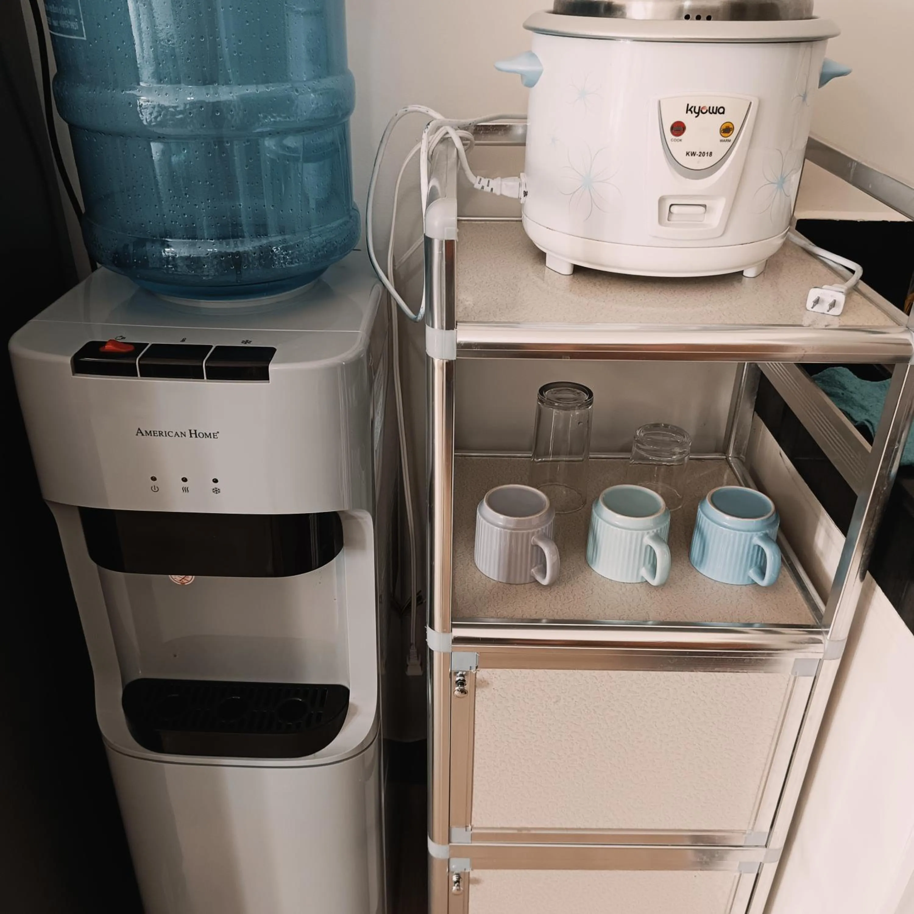 Kitchen or kitchenette in Happy Stays B - End Unit Greenery View at SMDC Hope Residences