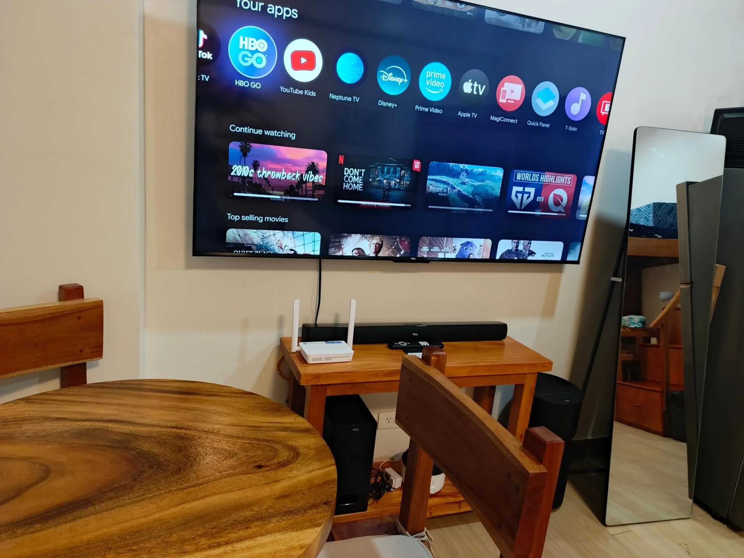 TV and multimedia in Happy Stays B - End Unit Greenery View at SMDC Hope Residences