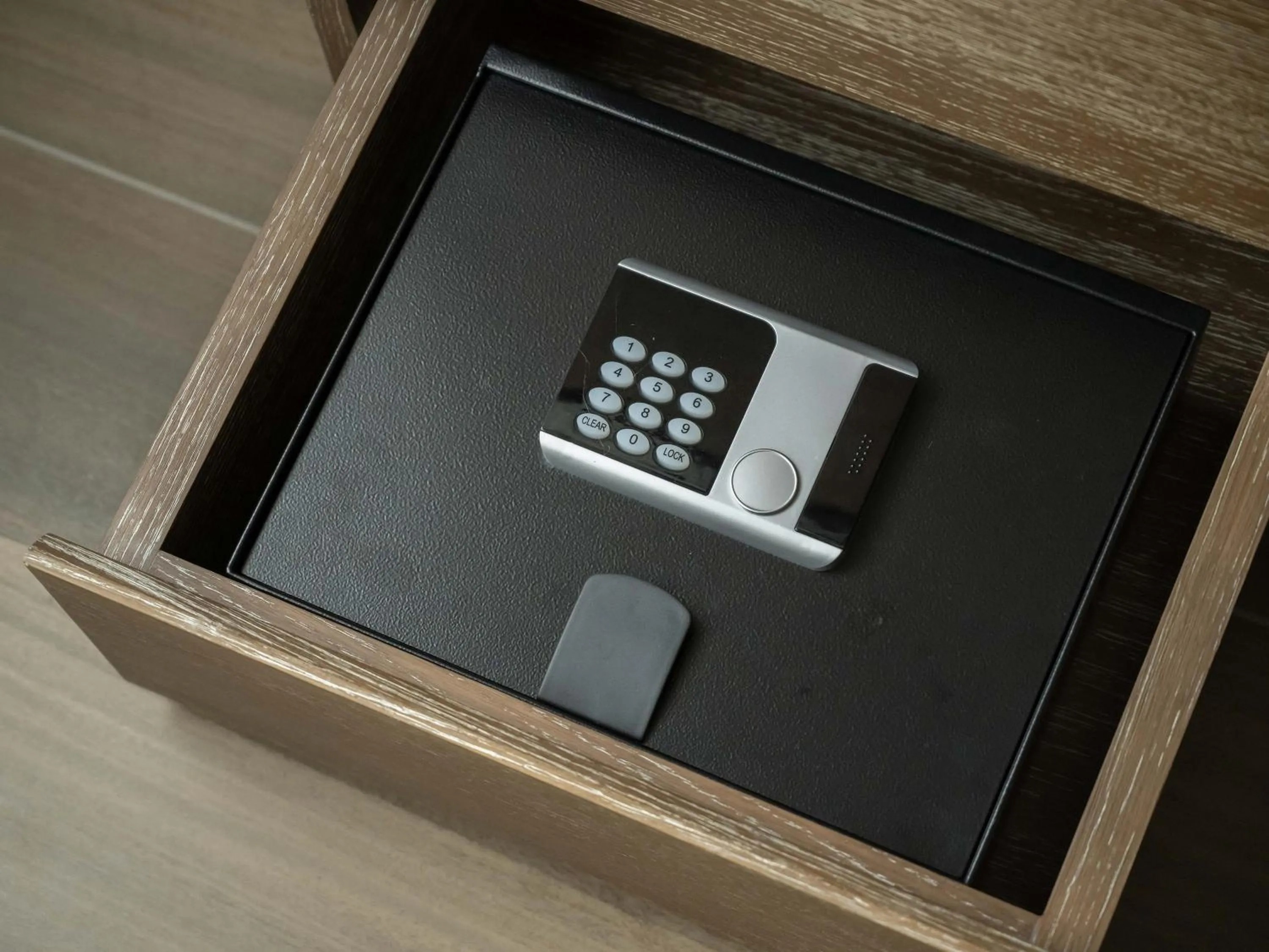 room service in insomnia KYOTO OIKE