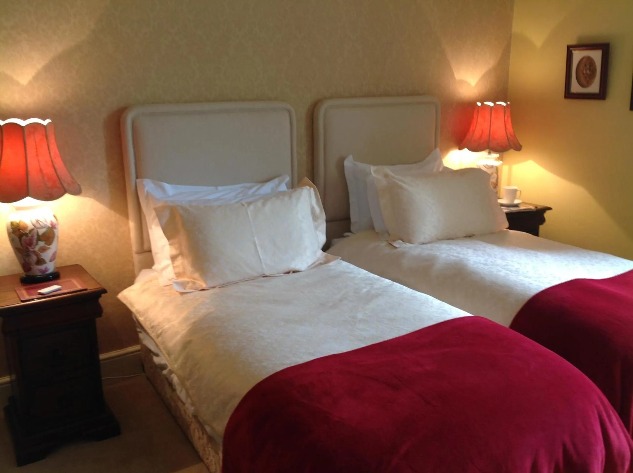 Photo of the whole room, Bed in Westgate Manor
