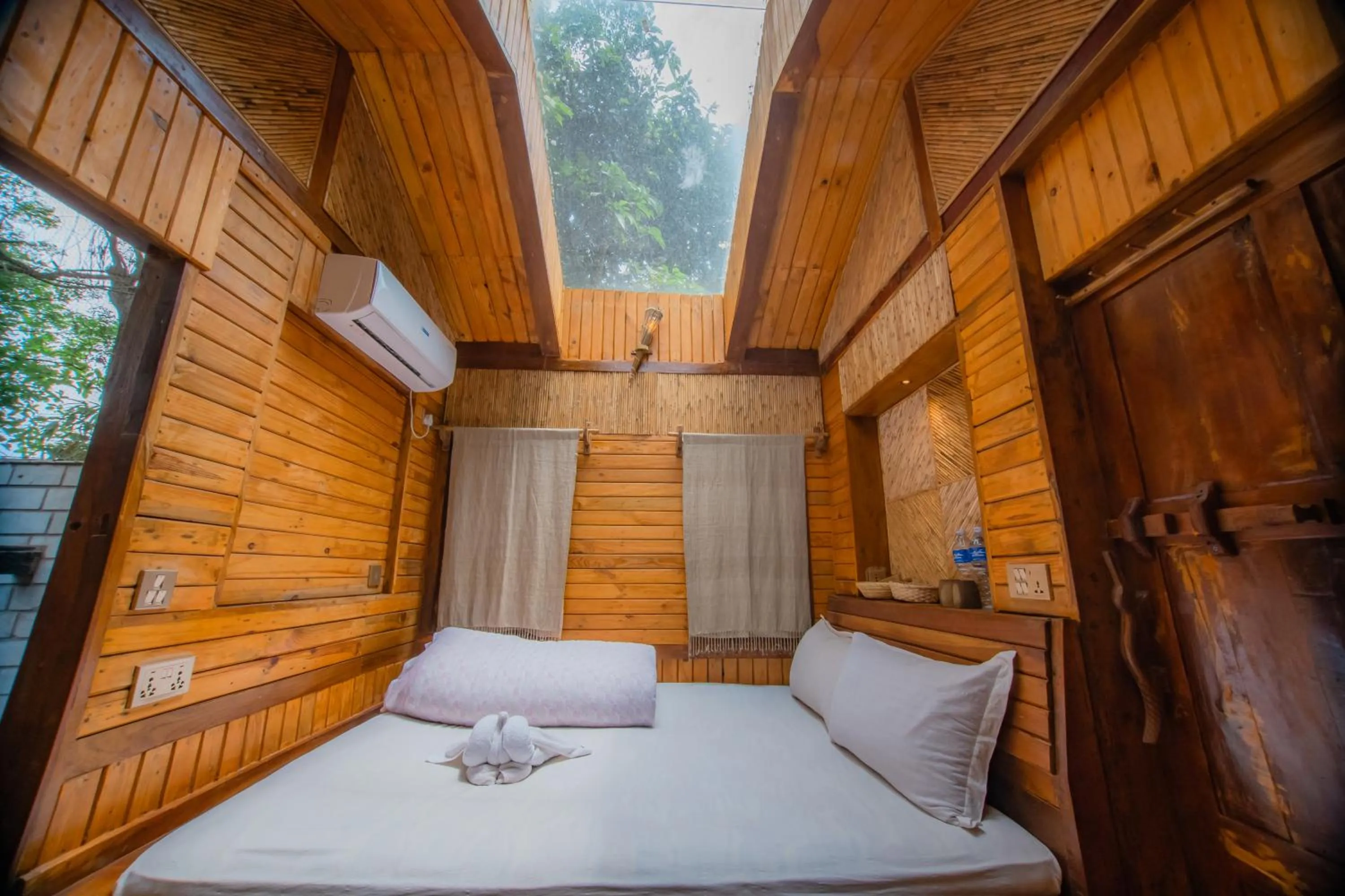 Bed in Bagaicha Adventure Resort