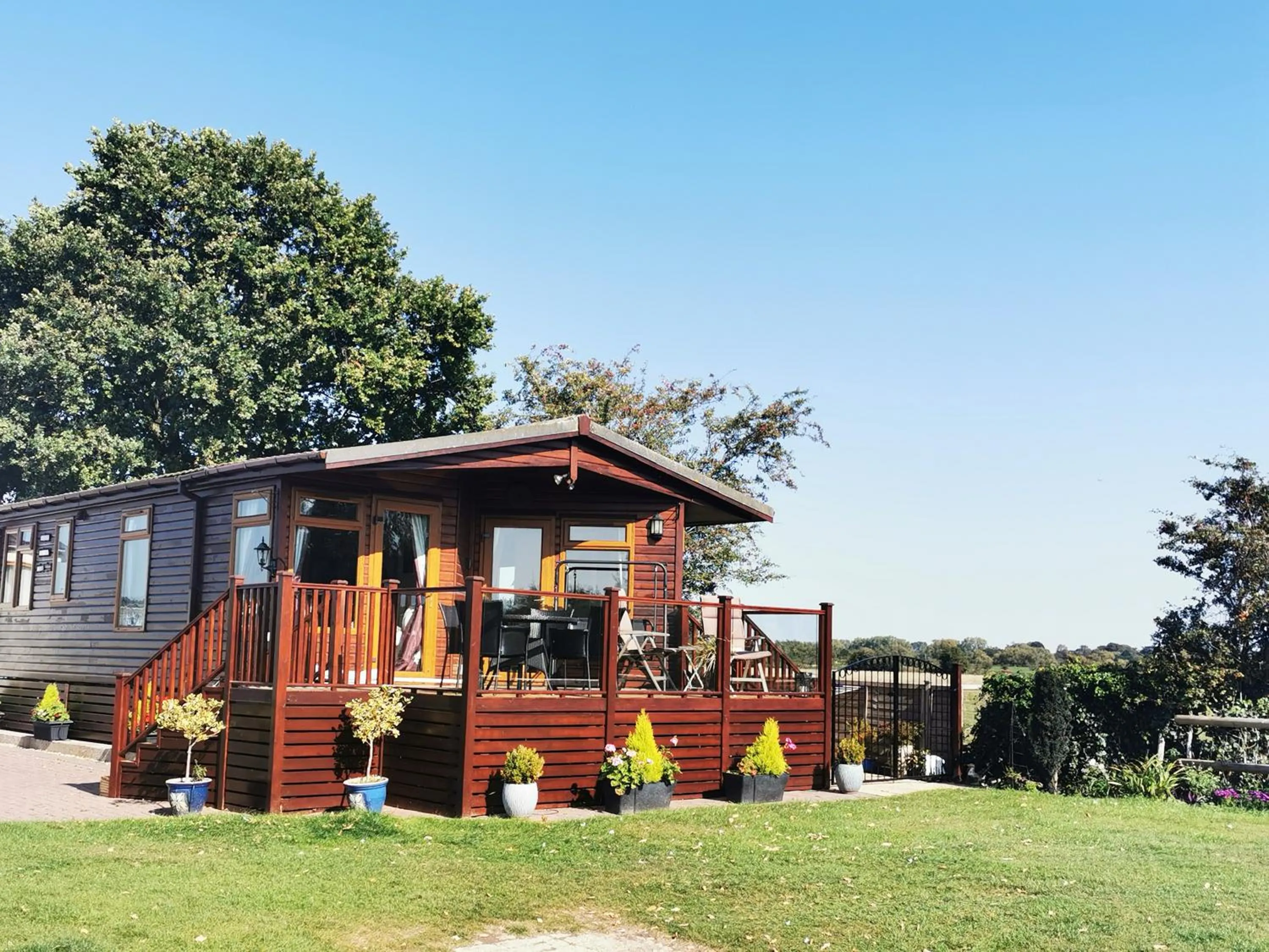 Patio in Bend in the River Lodge