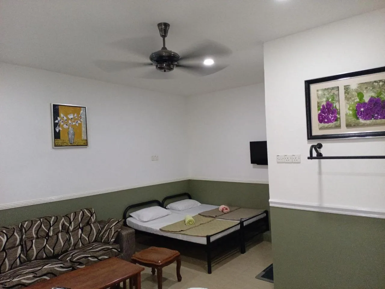 Bedroom, Bed in Hotel Seri Intan Tampin