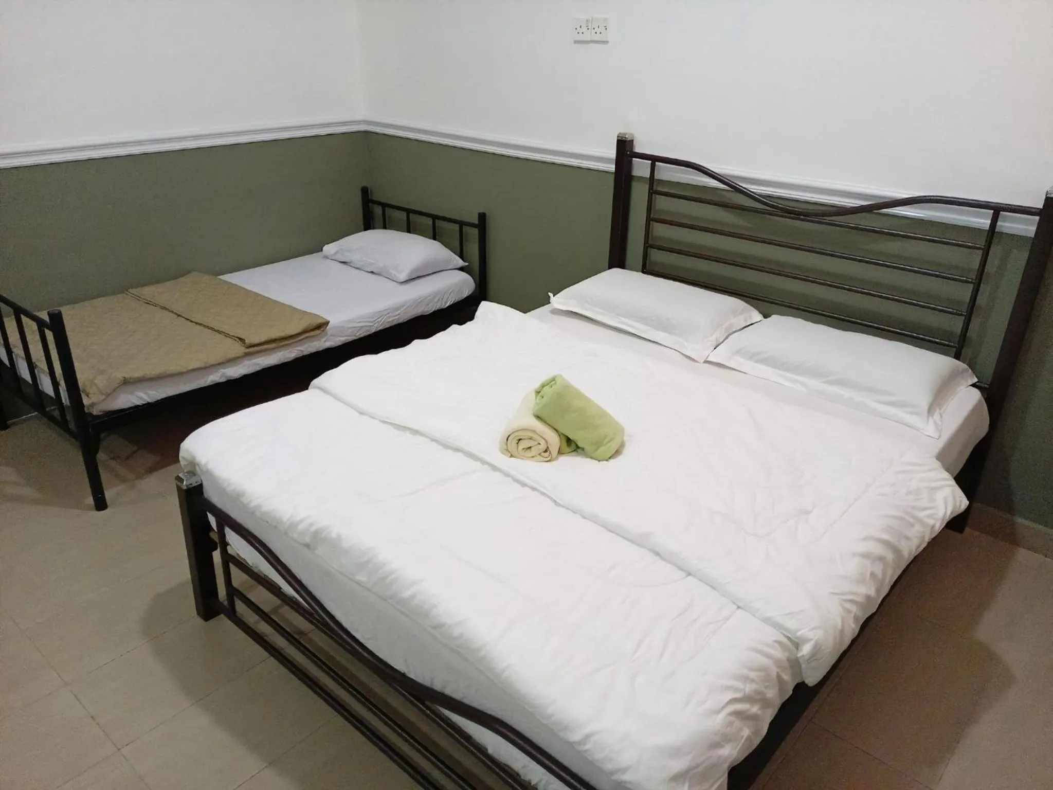 Bedroom, Bed in Hotel Seri Intan Tampin
