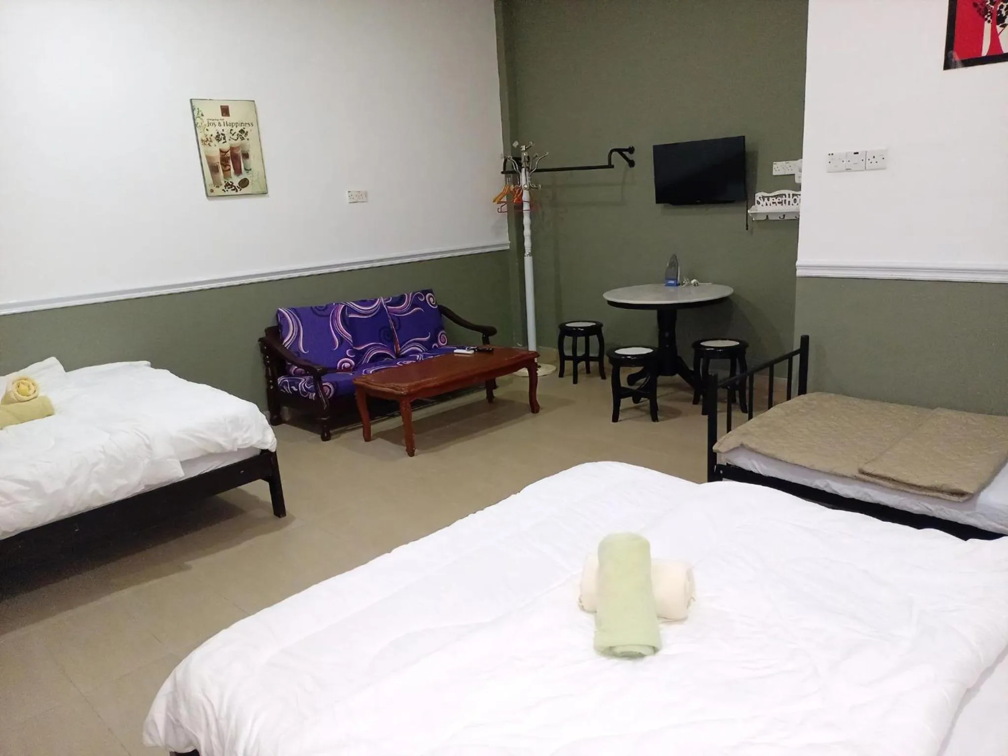 Bedroom, Bed in Hotel Seri Intan Tampin