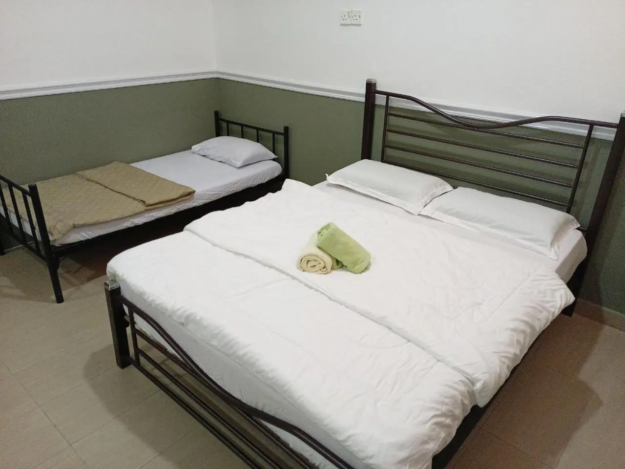 Bedroom, Bed in Hotel Seri Intan Tampin