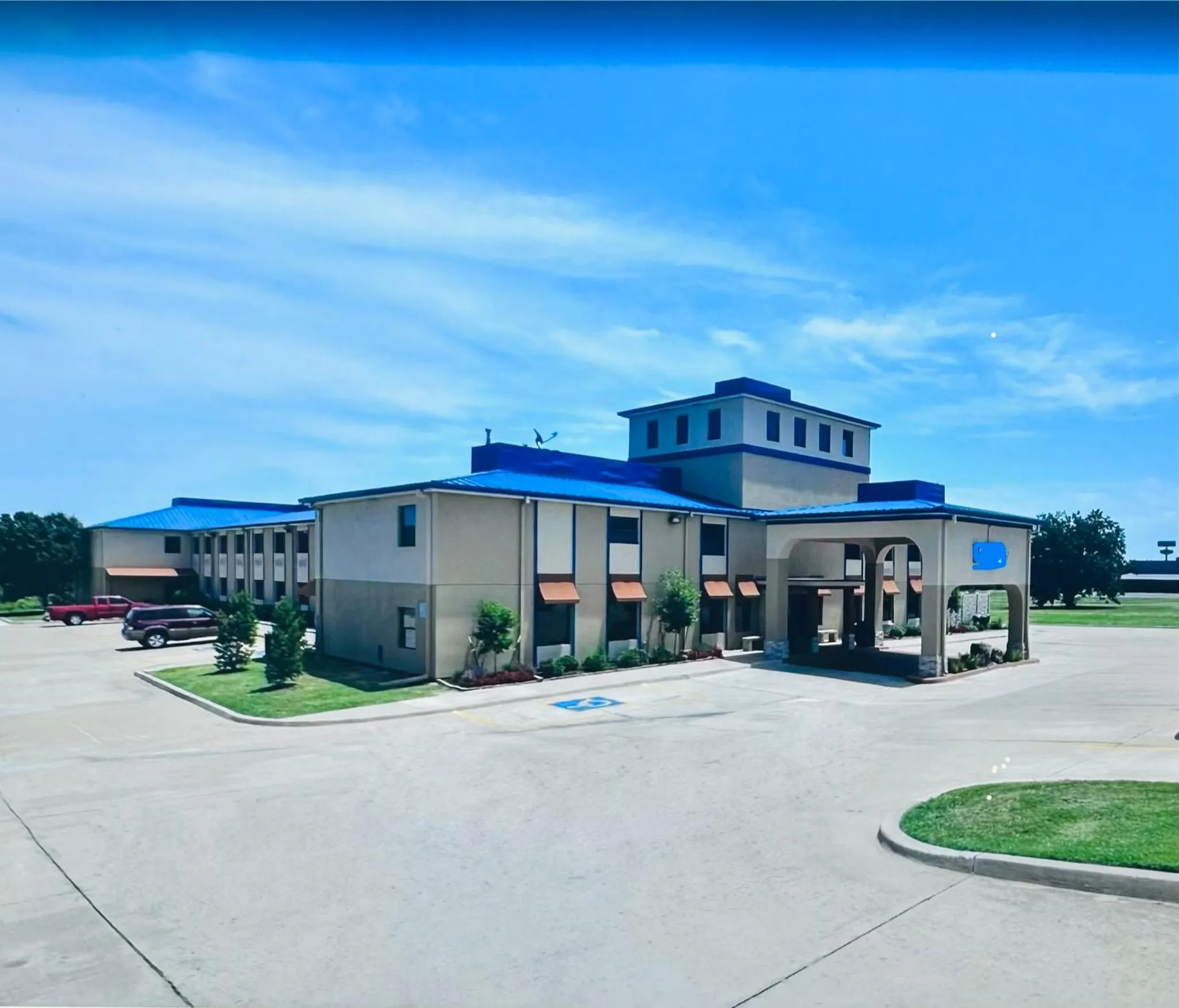 Property building in Baymont by Wyndham Ardmore I-35
