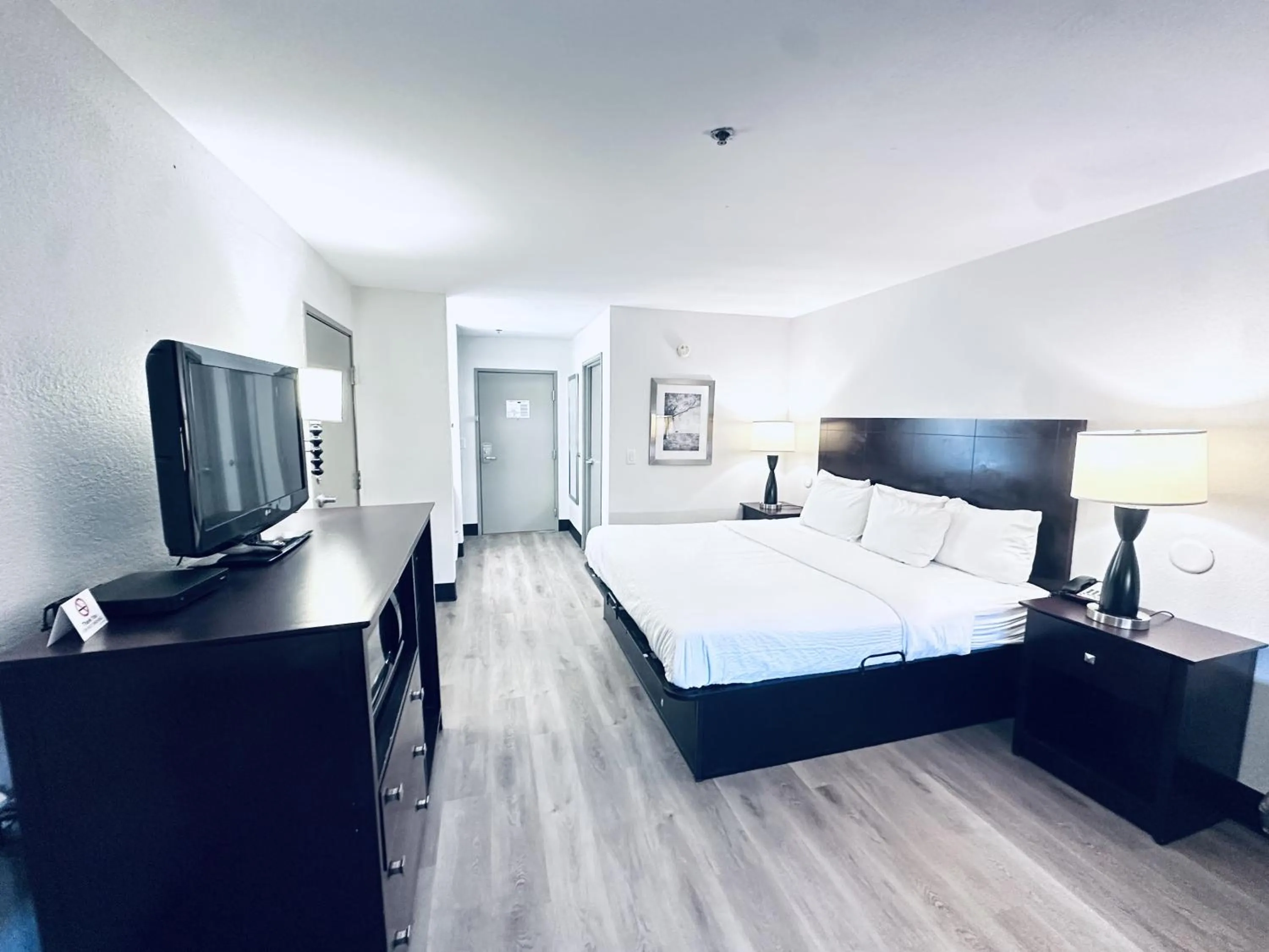 Bedroom, Bed in Baymont by Wyndham Ardmore I-35