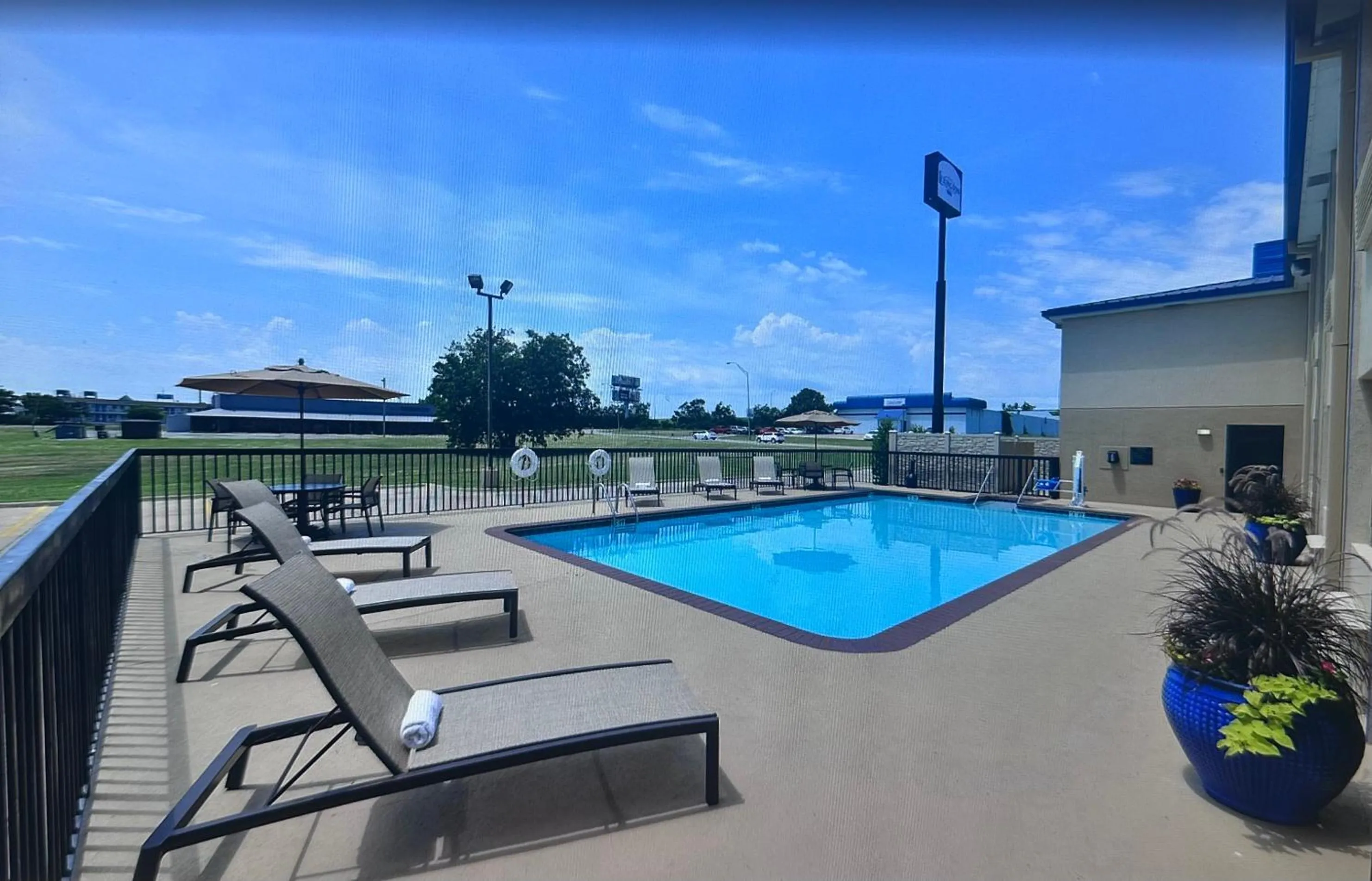 Swimming pool in Baymont by Wyndham Ardmore I-35