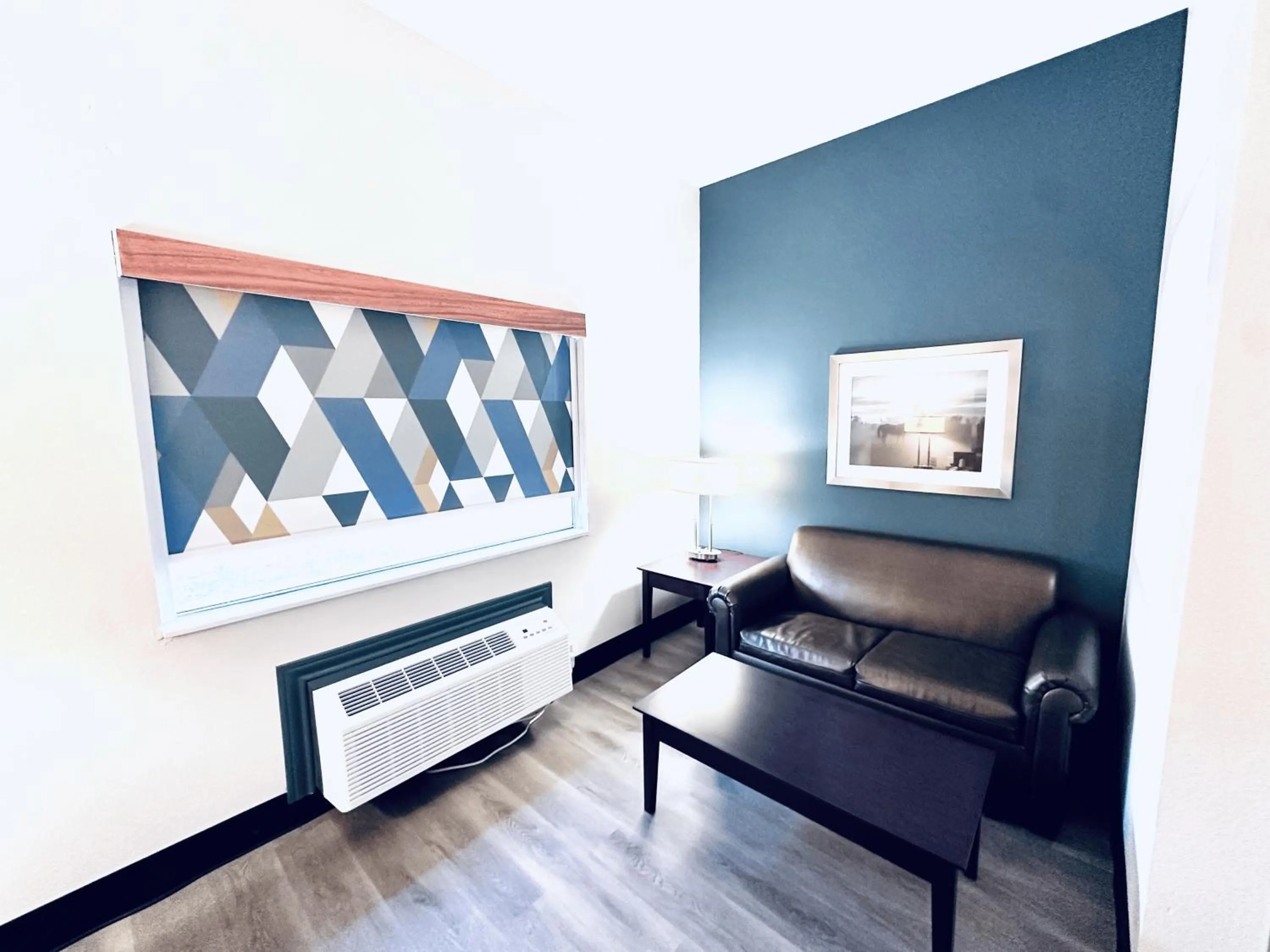 Seating area in Baymont by Wyndham Ardmore I-35