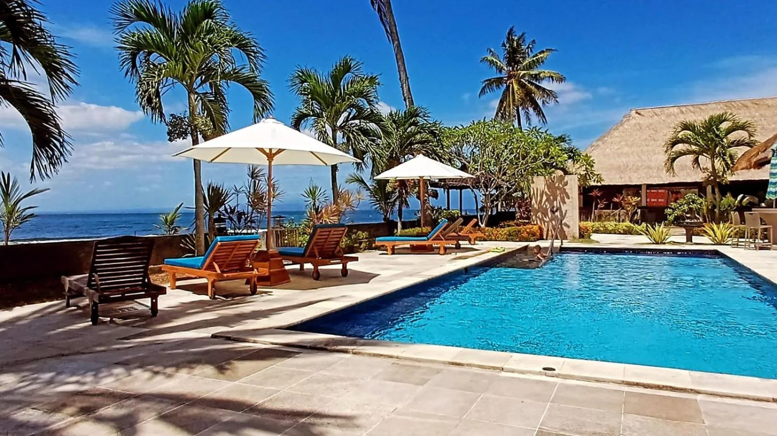 Melaya beach resort Twin Room