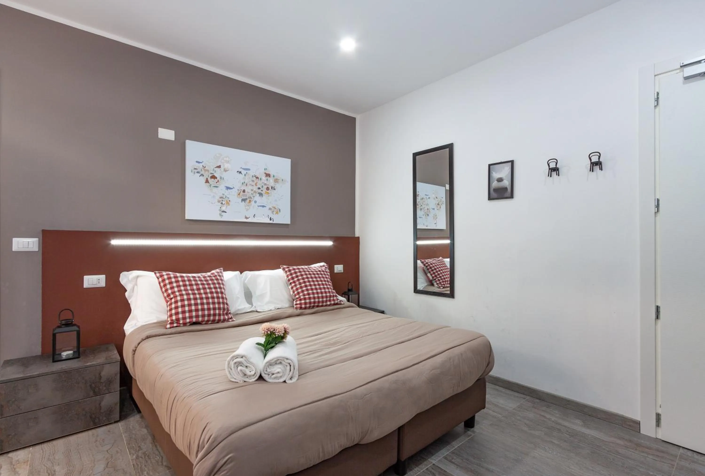 Bed in Hotel apartments Crisvan