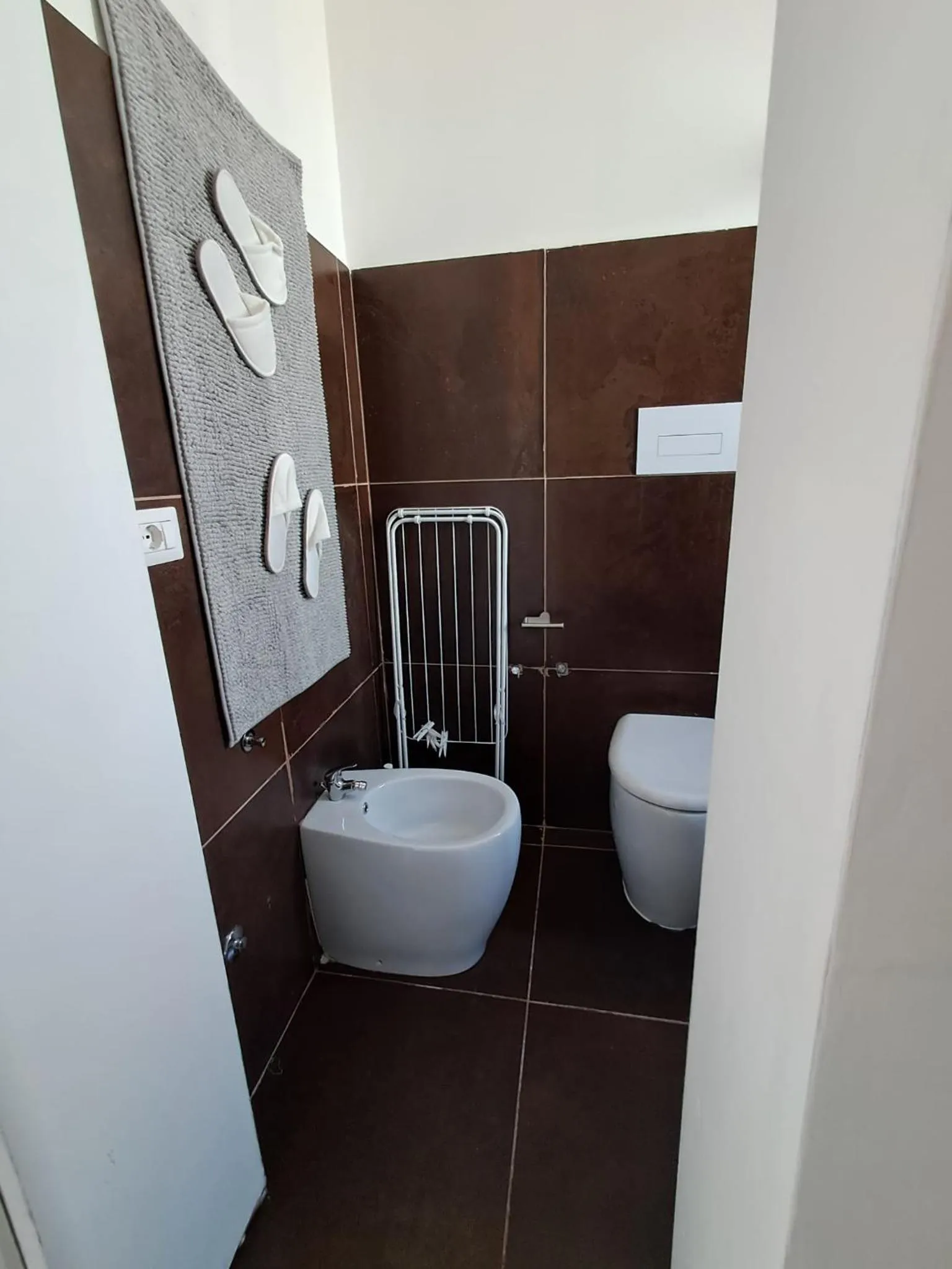 Toilet in Hotel apartments Crisvan