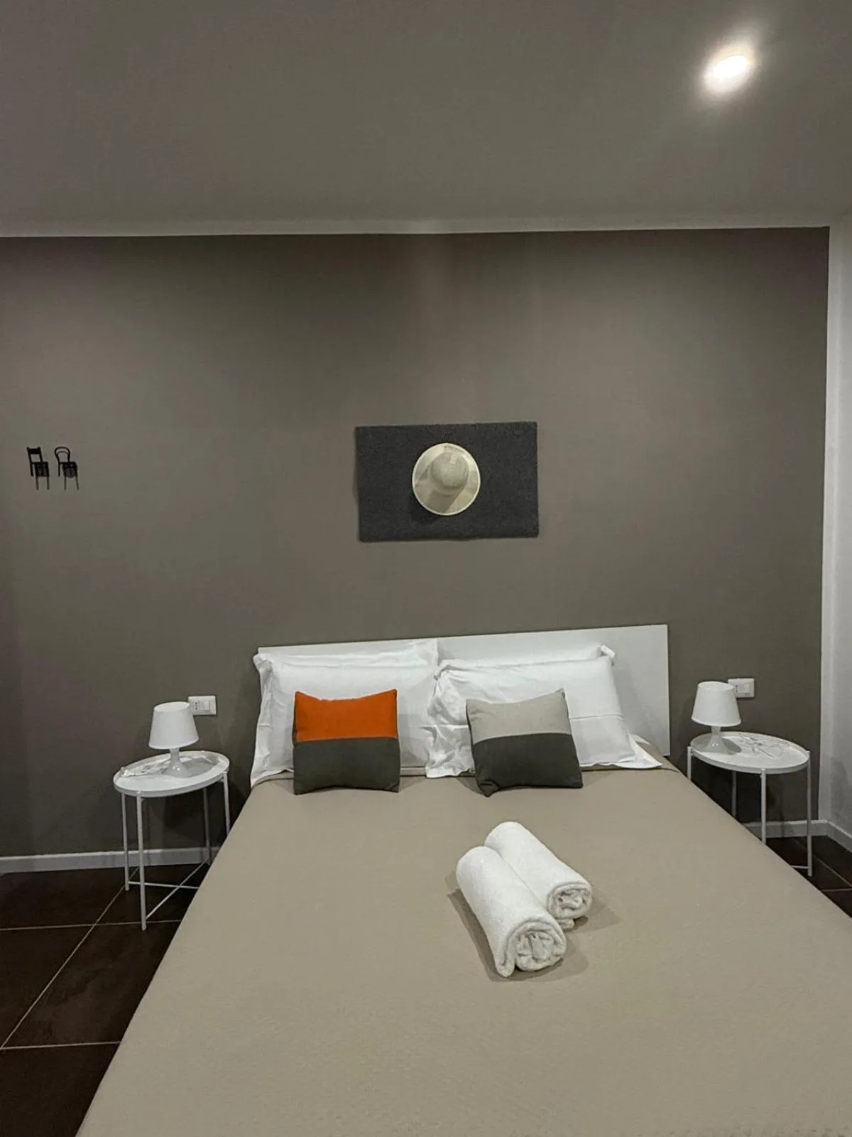 Bed in Hotel apartments Crisvan