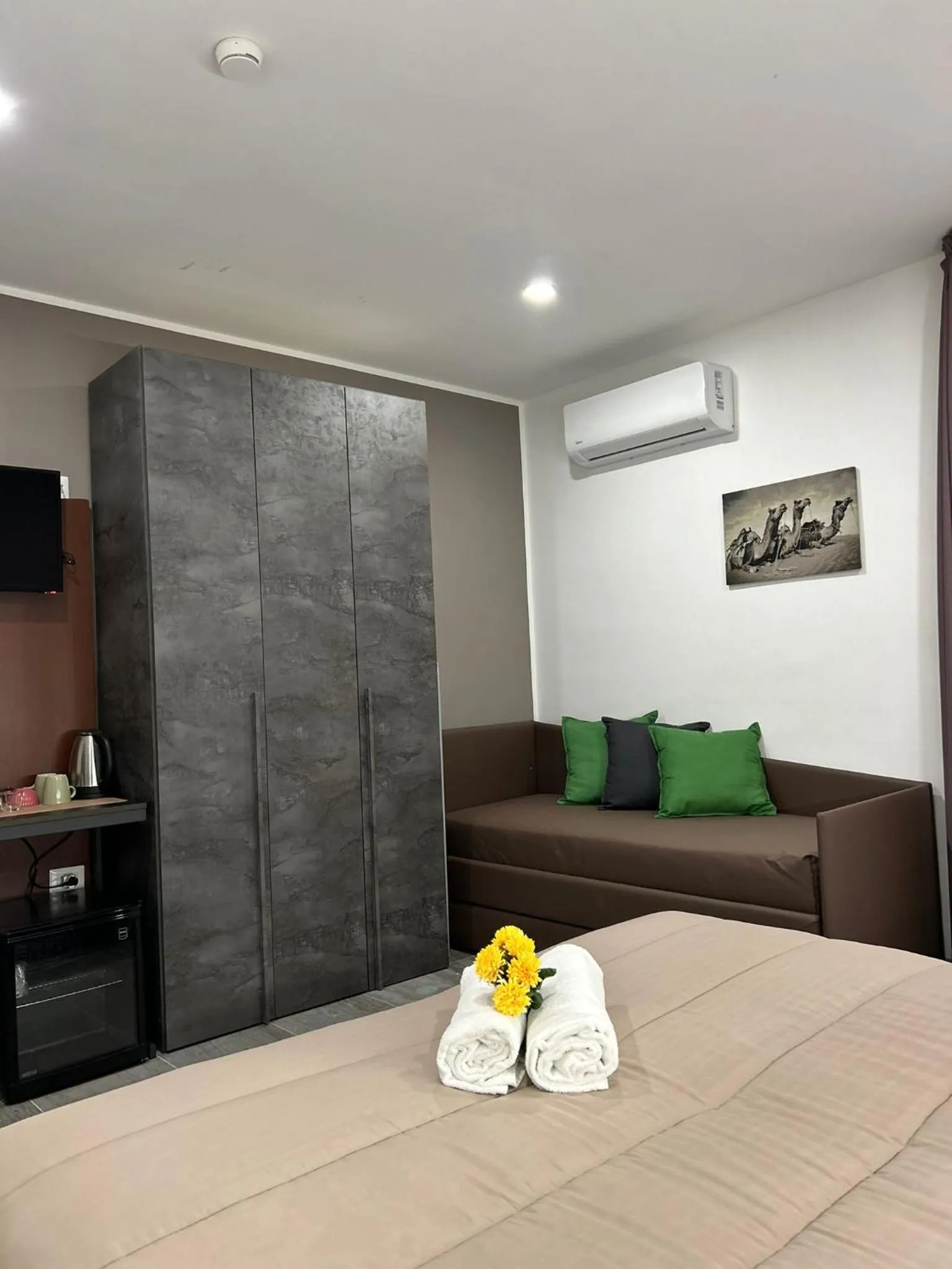 Photo of the whole room in Hotel apartments Crisvan