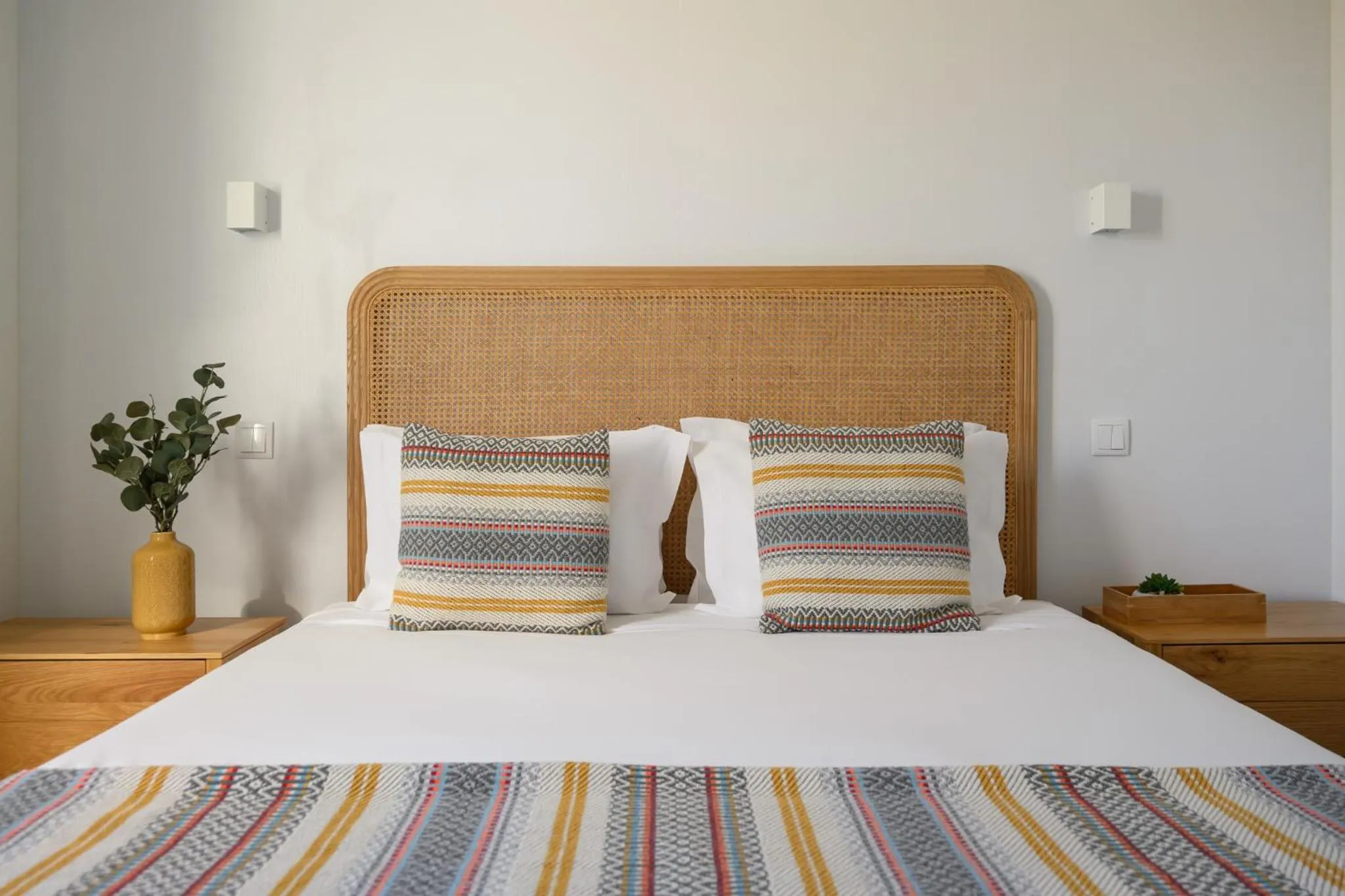 Decorative detail, Bed in Quinta da Amendoeira - Évora - The Farmhouse