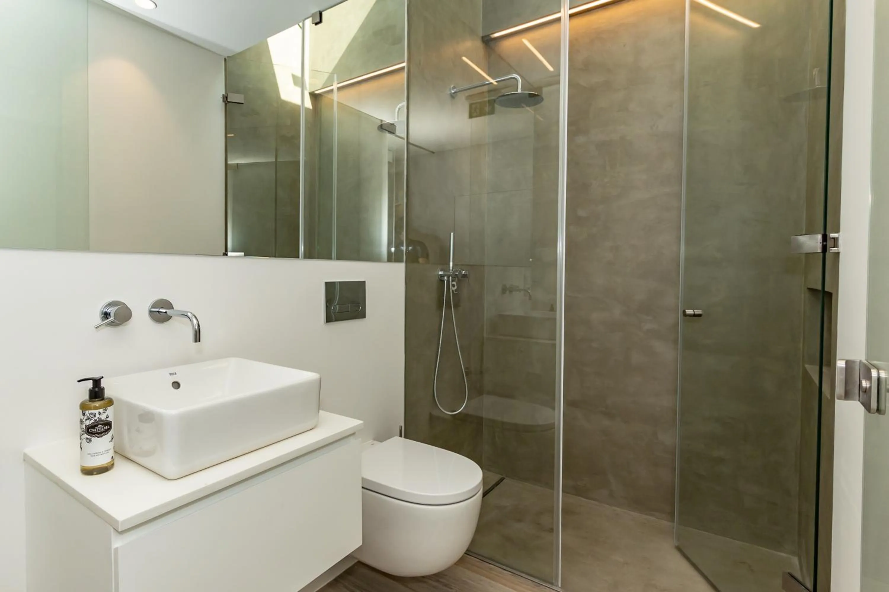 Shower in Quinta da Amendoeira - Évora - The Farmhouse