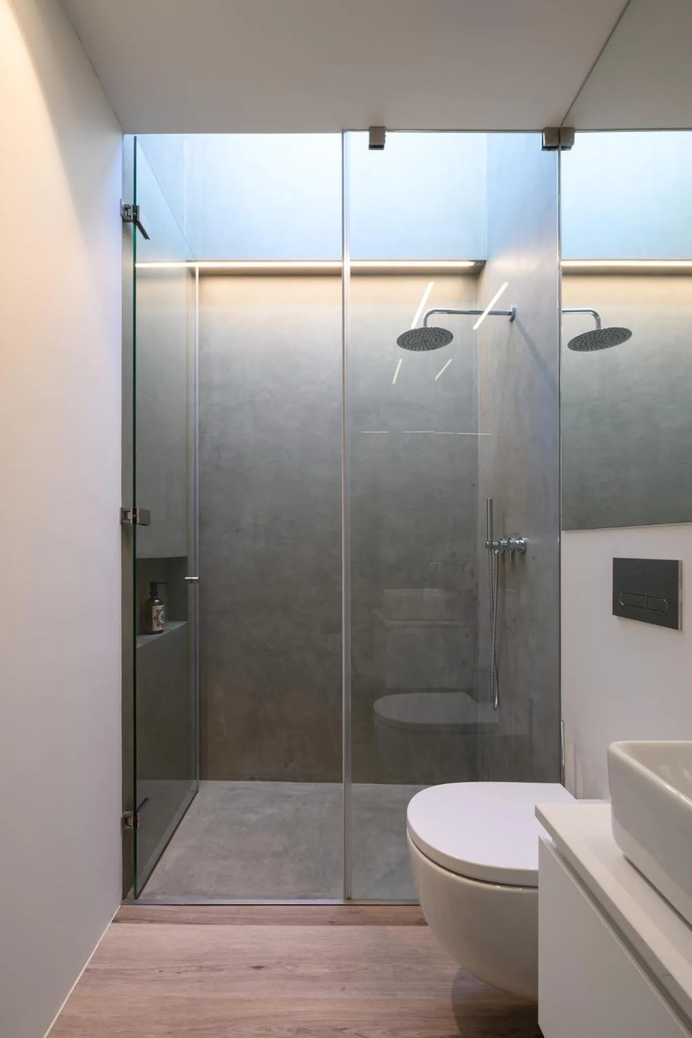 Toilet in Quinta da Amendoeira - Évora - The Farmhouse