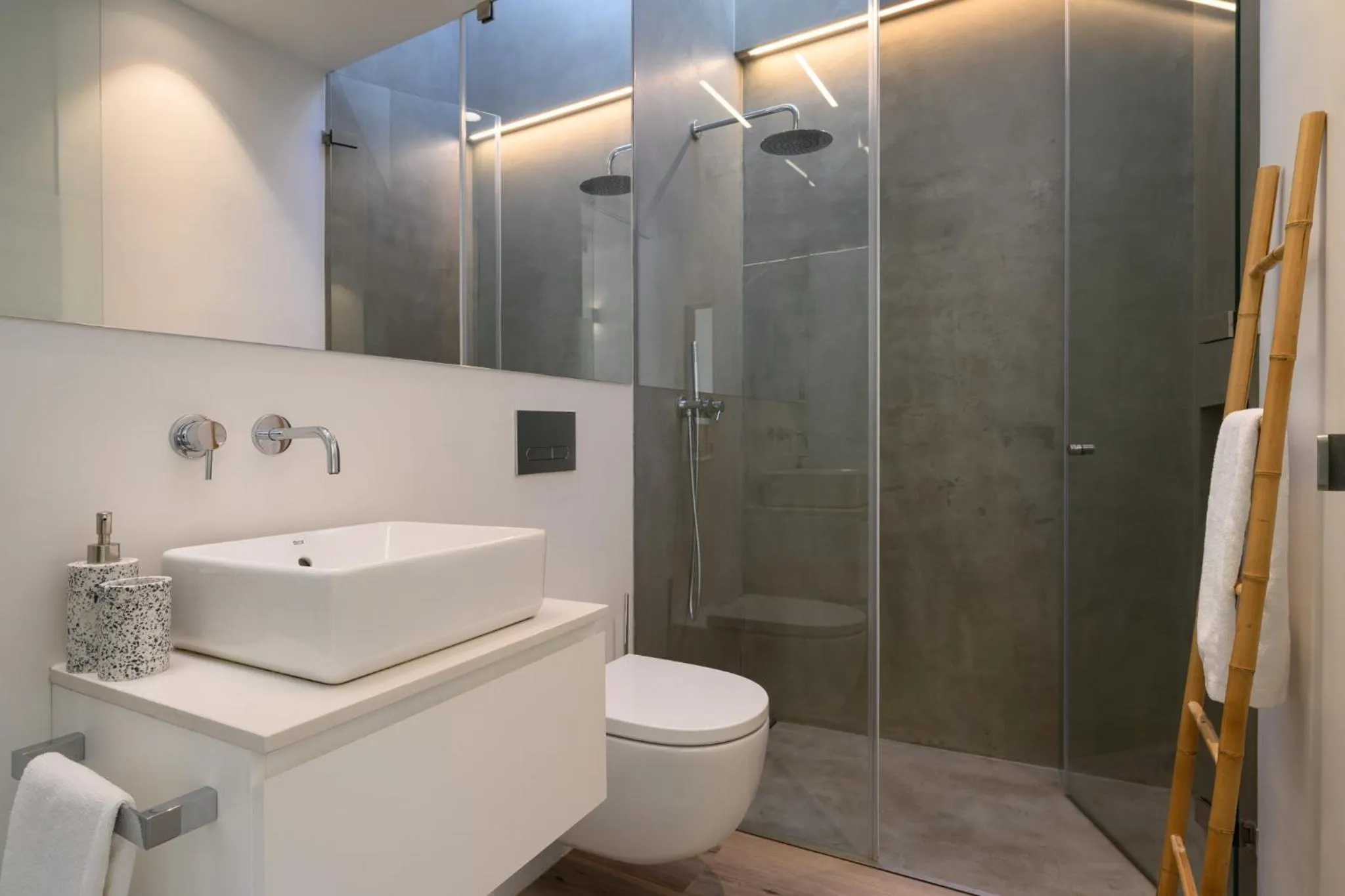 Toilet in Quinta da Amendoeira - Évora - The Farmhouse