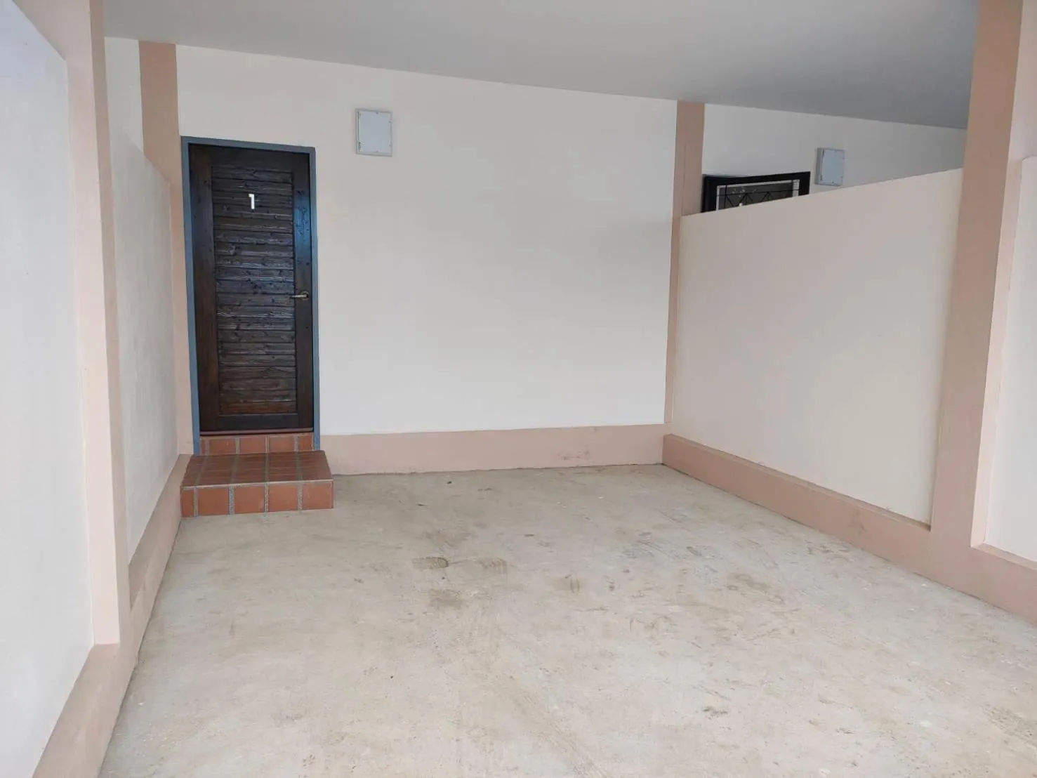 Parking in โรงแรมดีดีธาราอิน - DD tara inn