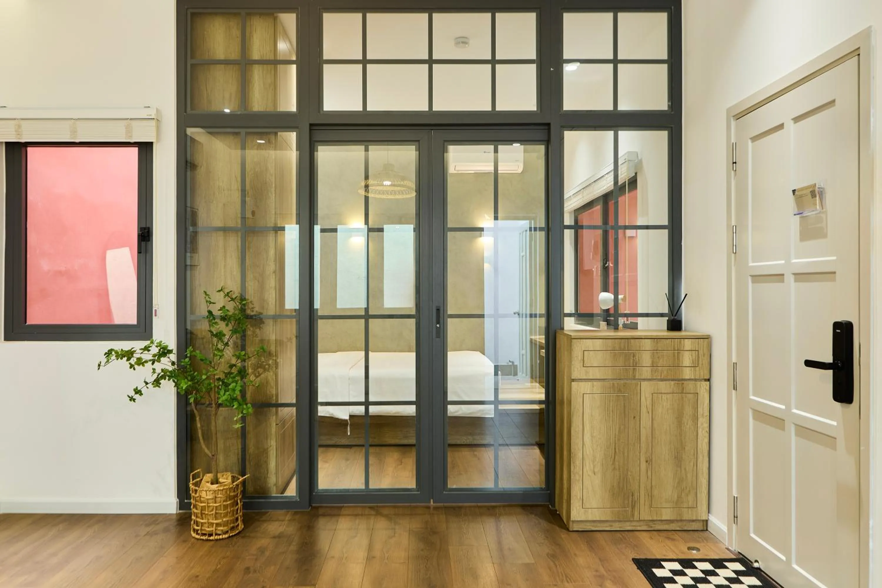 Bed in Kin Wander Tân Quy