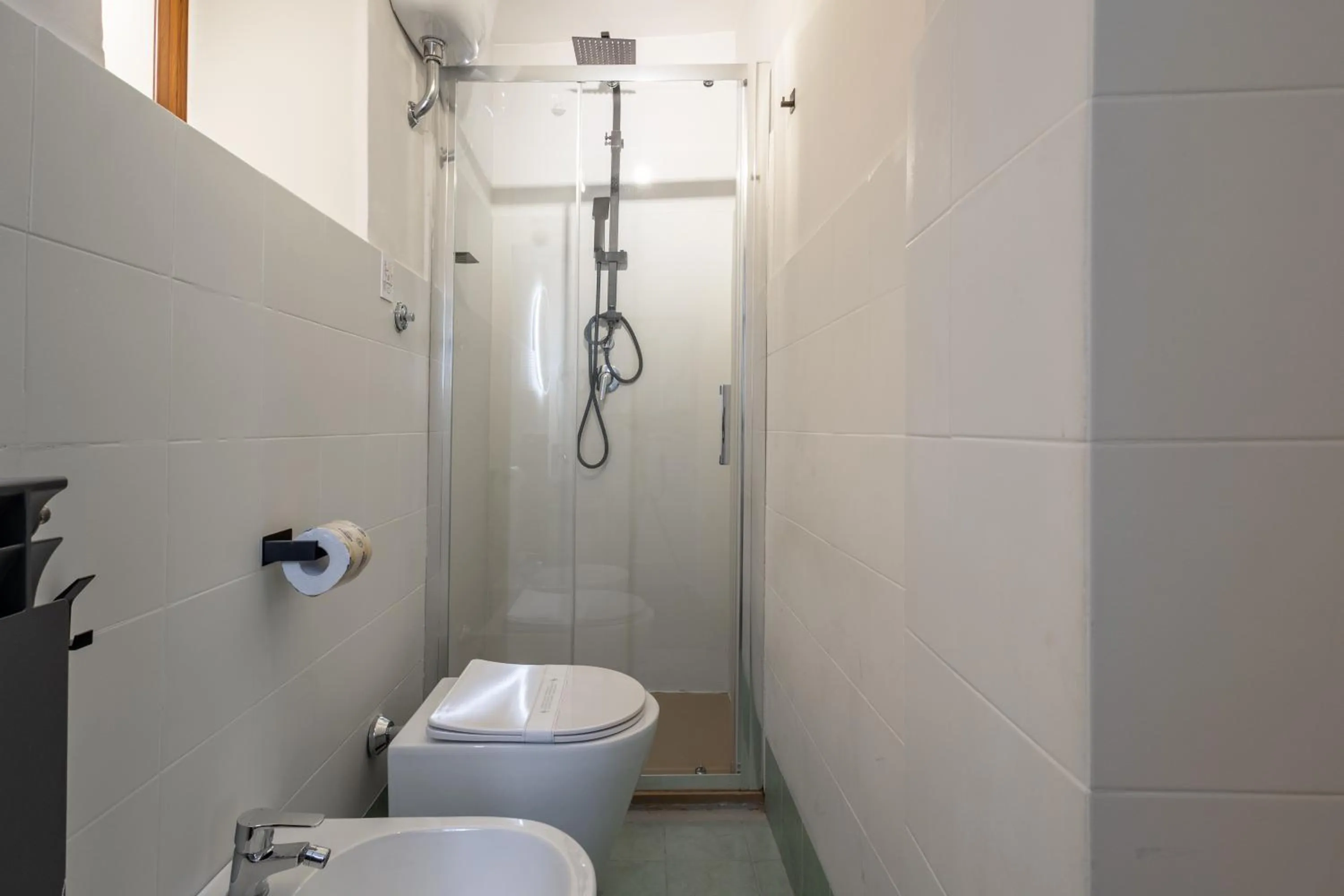 Shower in SOHO Piaggiarelle by Dasso - Guest House