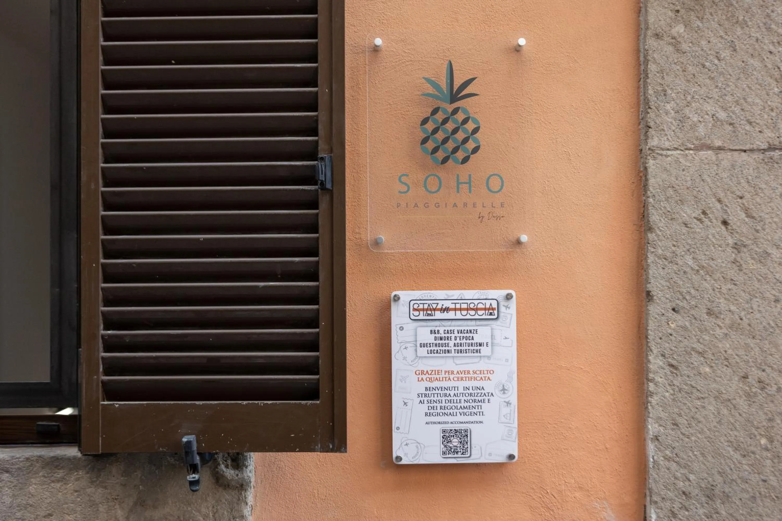 Property building in SOHO Piaggiarelle by Dasso - Guest House