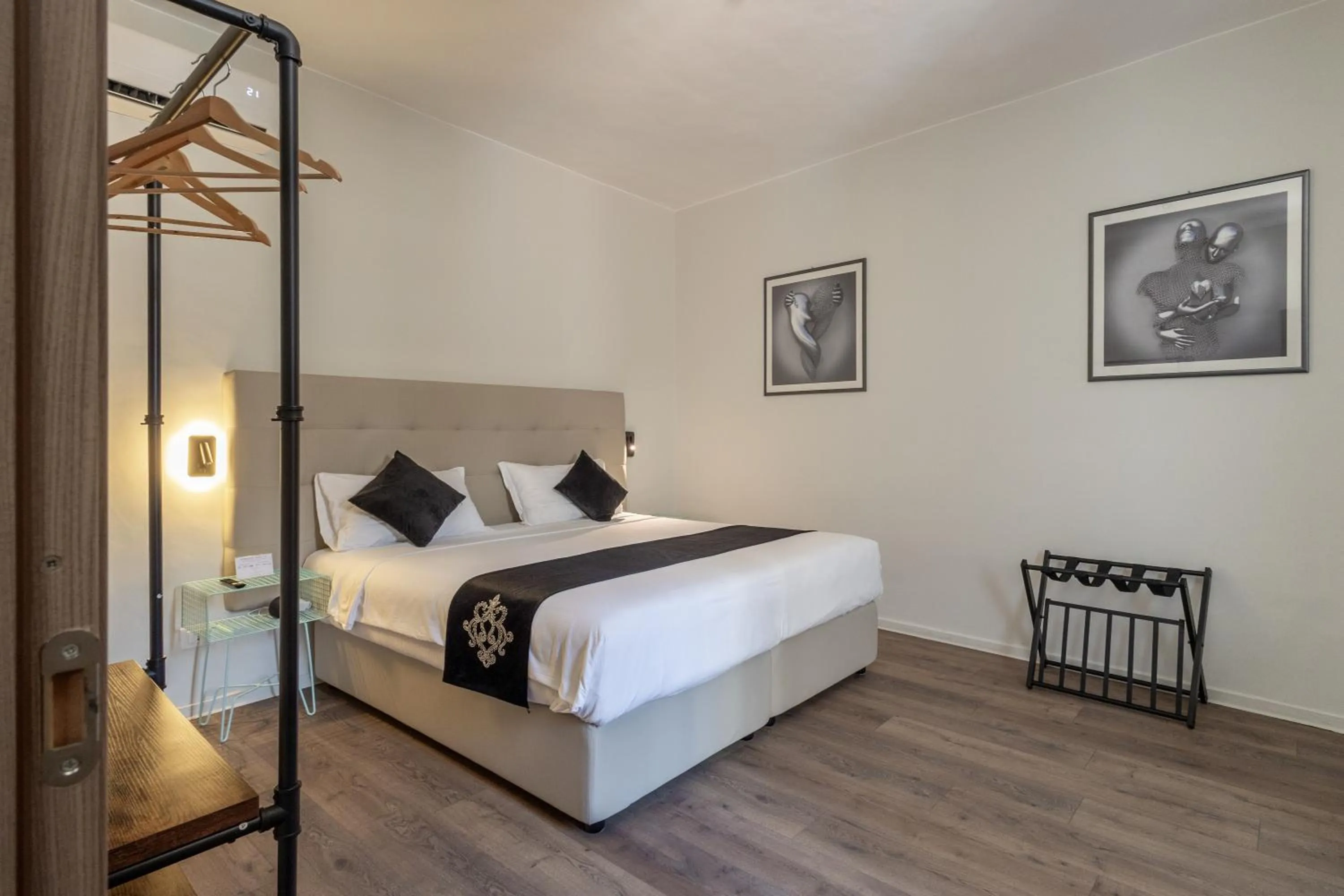 Bed in SOHO Piaggiarelle by Dasso - Guest House