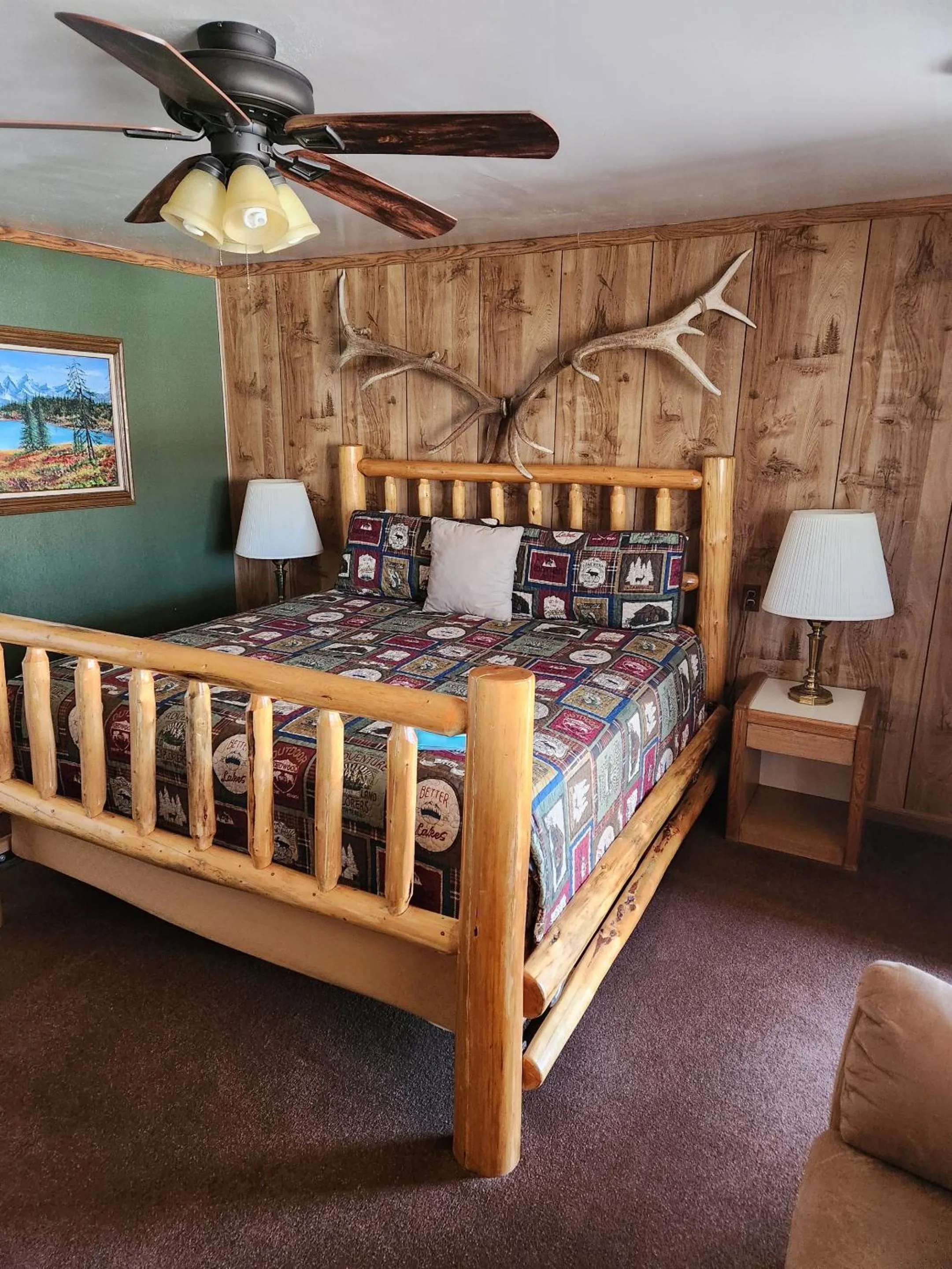 Bedroom, Bed in Cowboy Country Inn