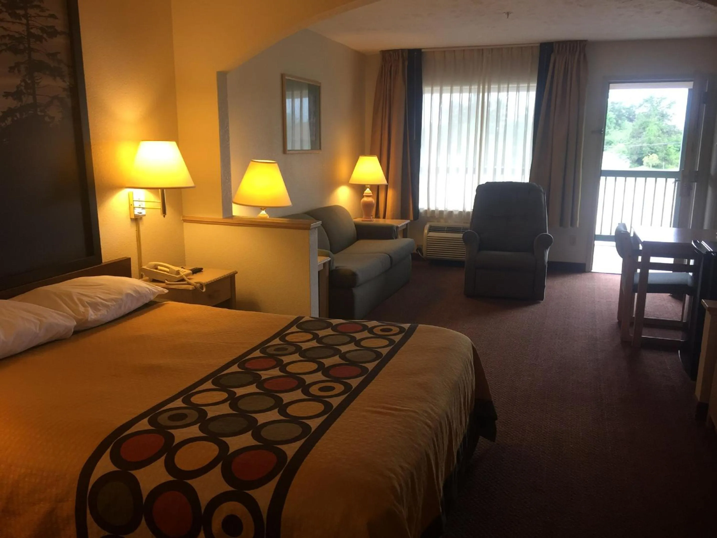 Queen Room - Non-Smoking in Super 8 by Wyndham Jasper TX