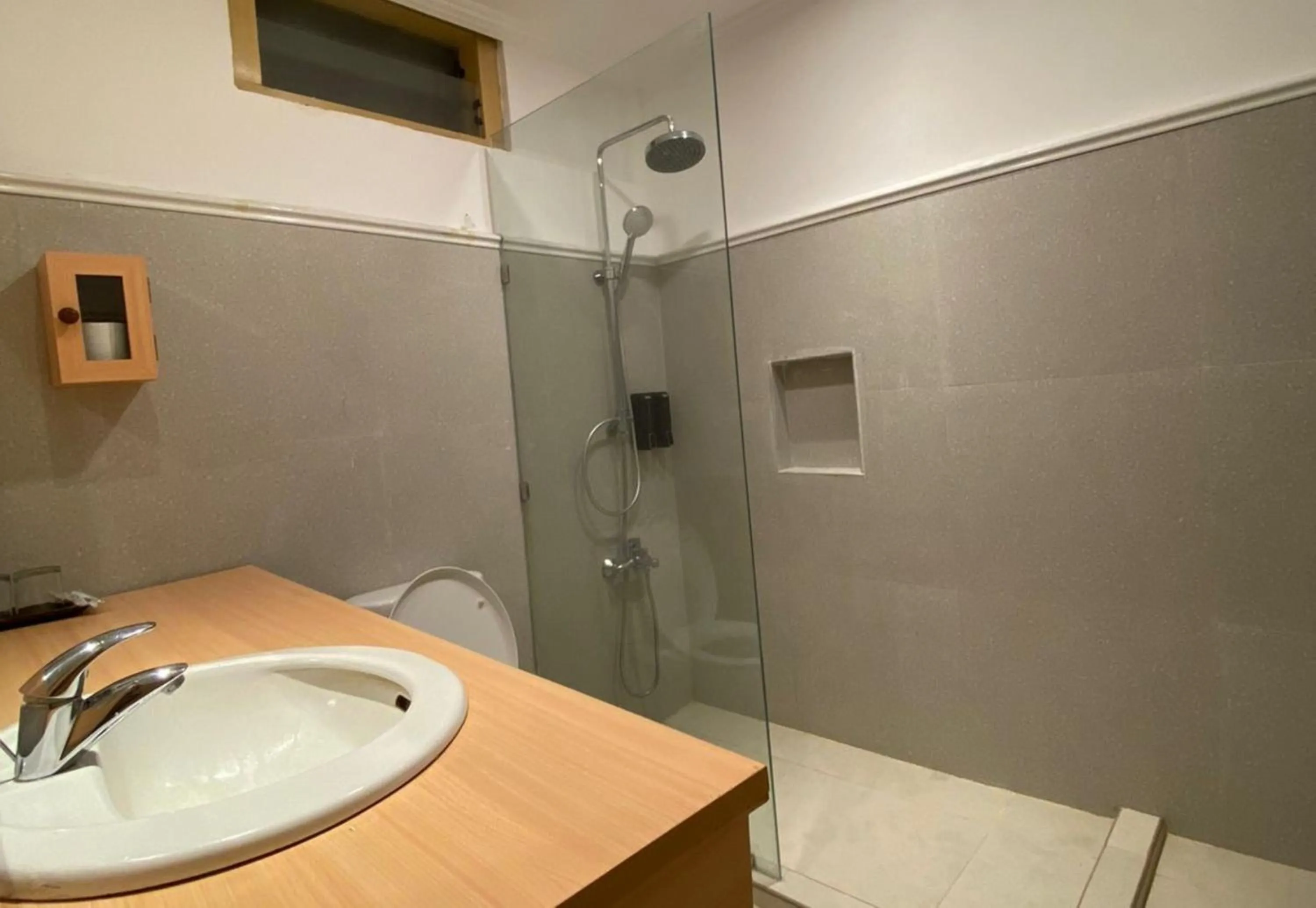 New Adirama Beach Hotel