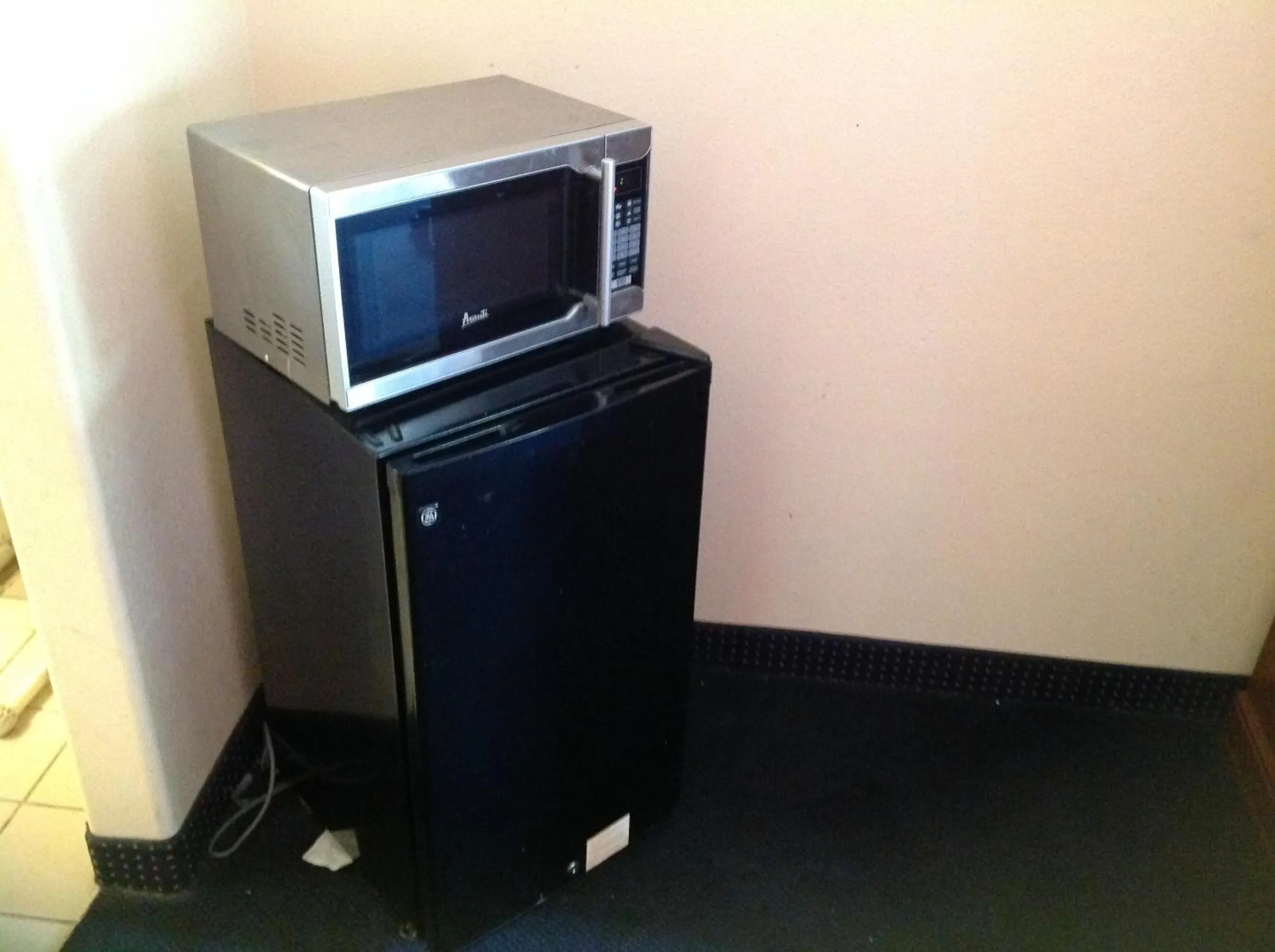 Executive Inn & Suites