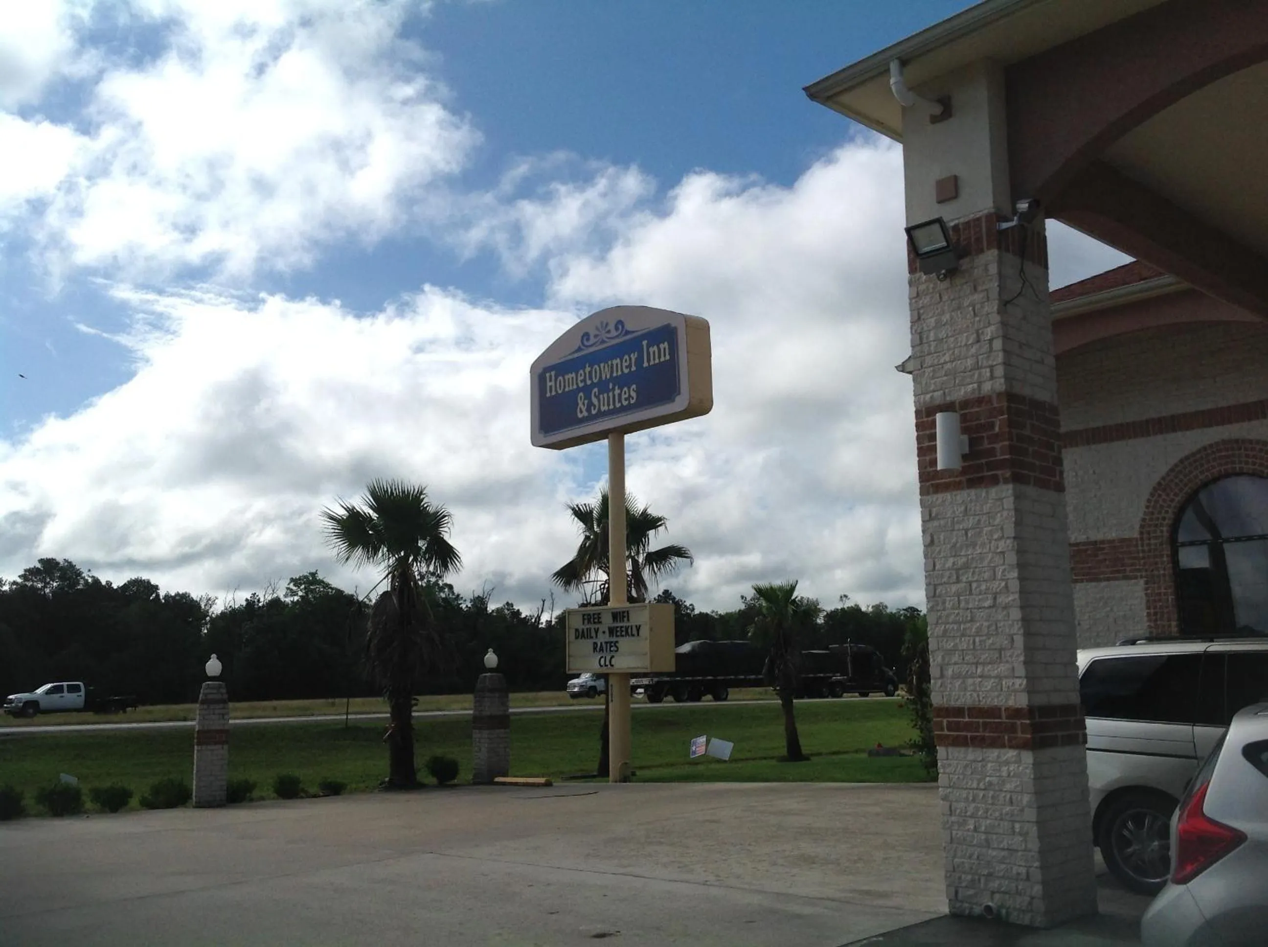 Executive Inn & Suites