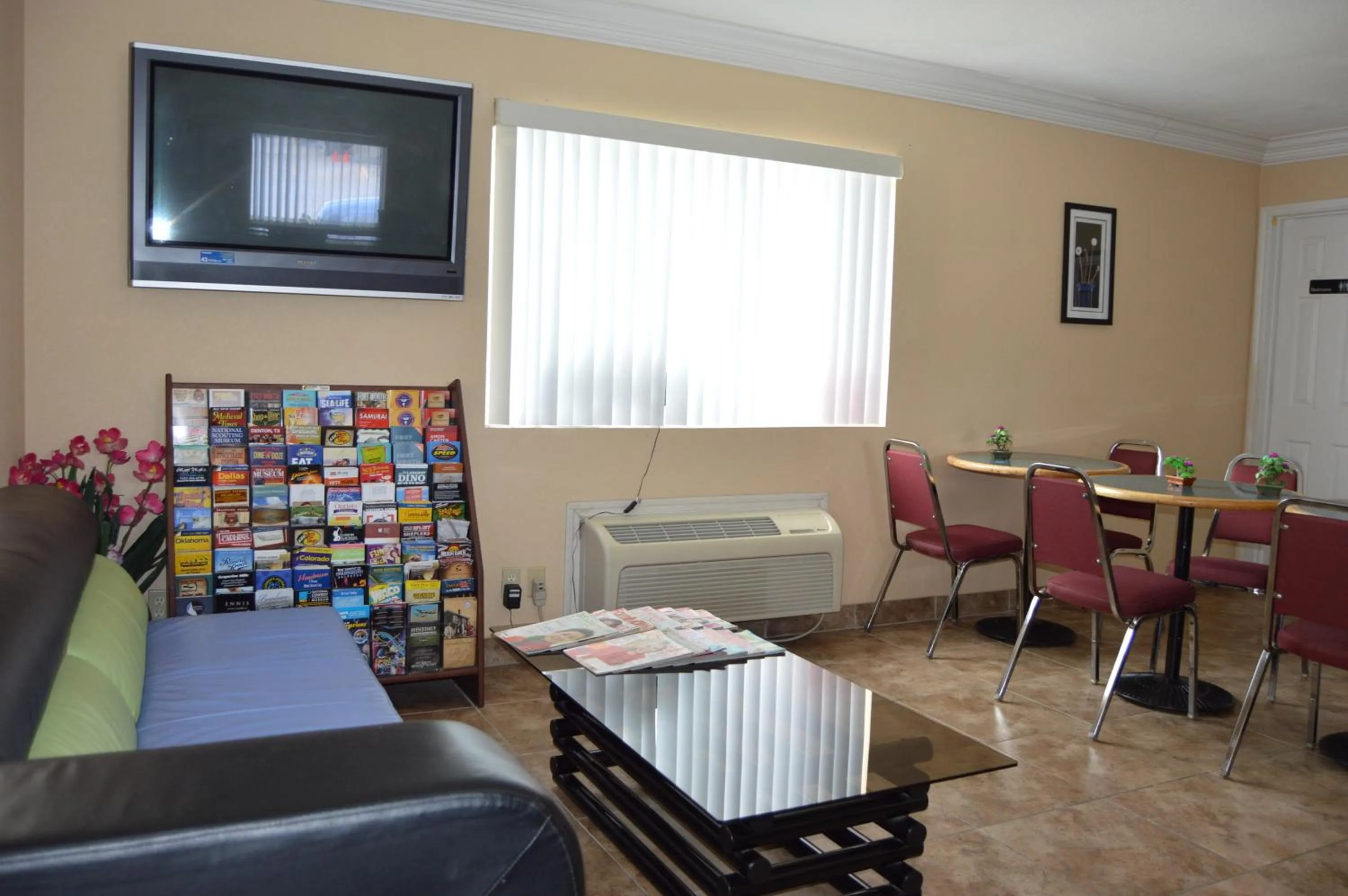 Lobby or reception in Americas Best Value Inn Gainesville TX