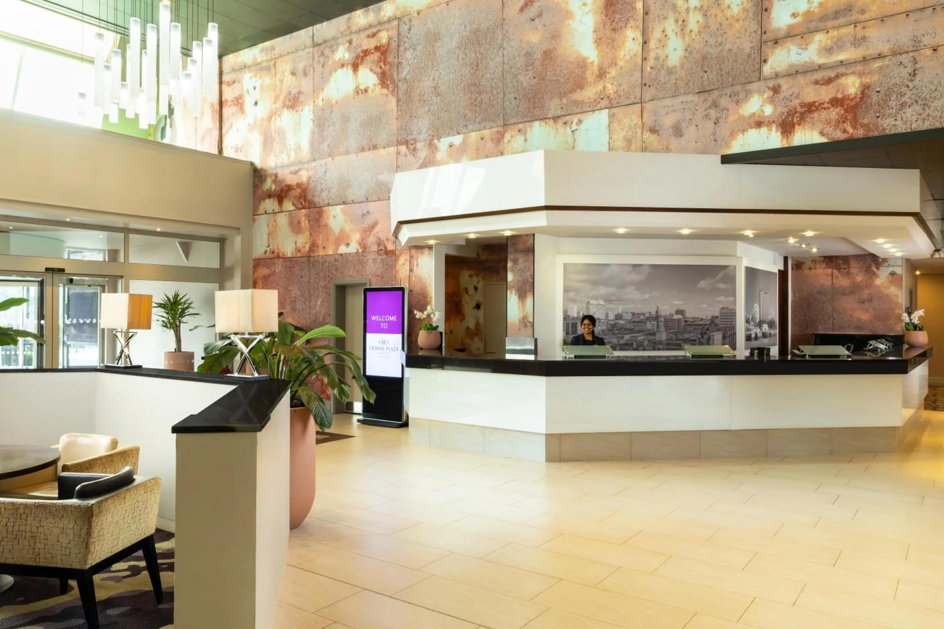 Lobby or reception in Crowne Plaza Glasgow by IHG