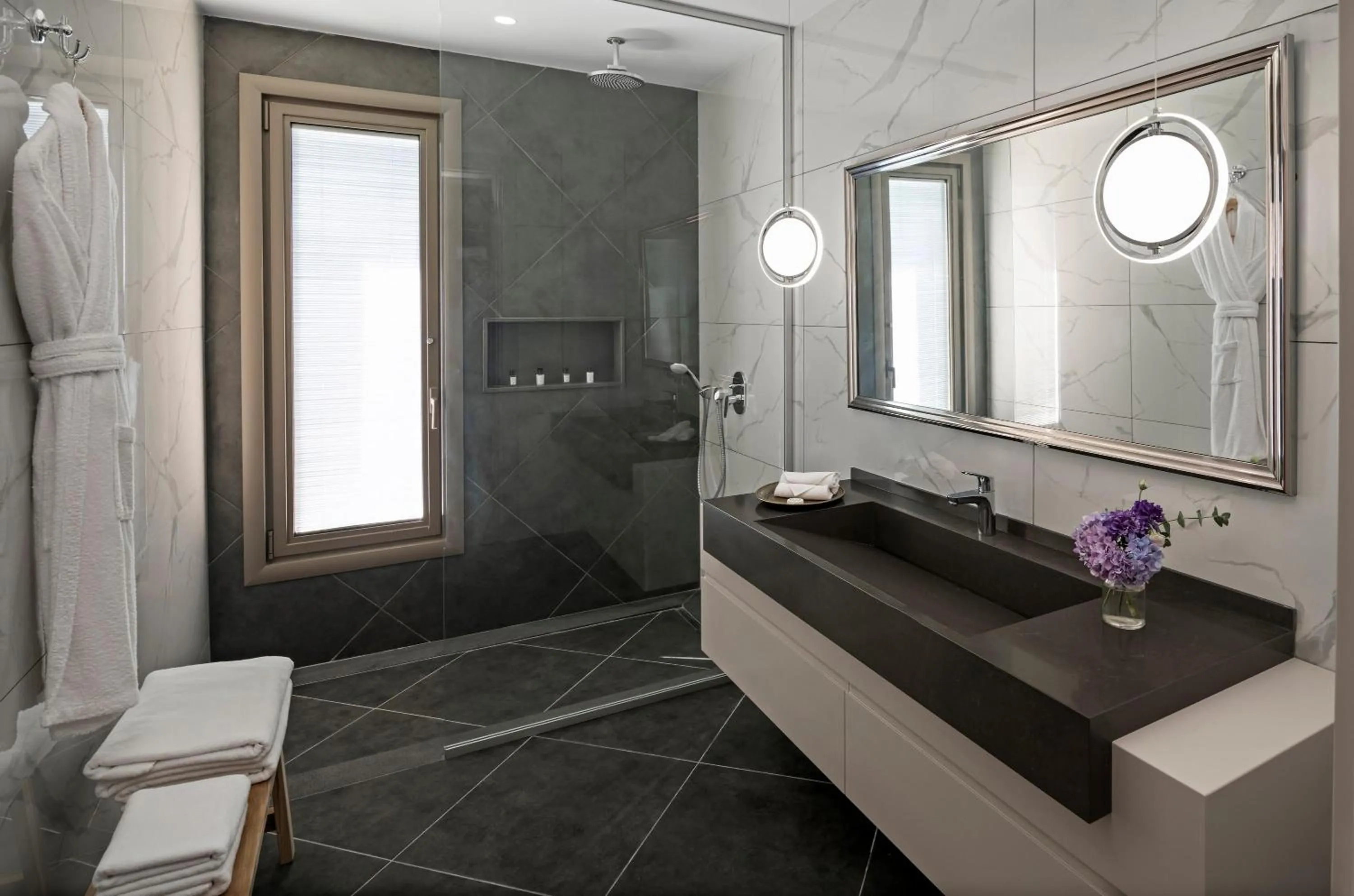 Shower in Ailla Yalıkavak