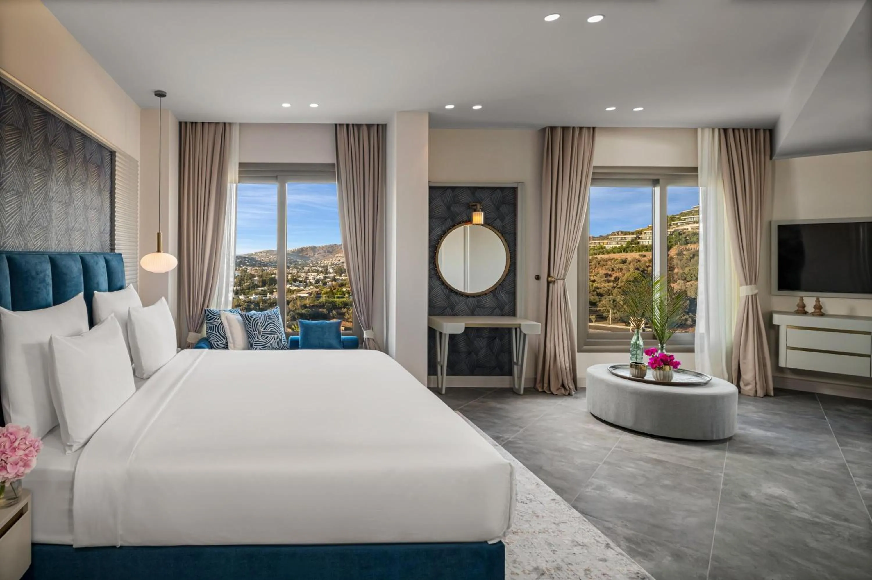 Photo of the whole room, Bed in Ailla Yalıkavak